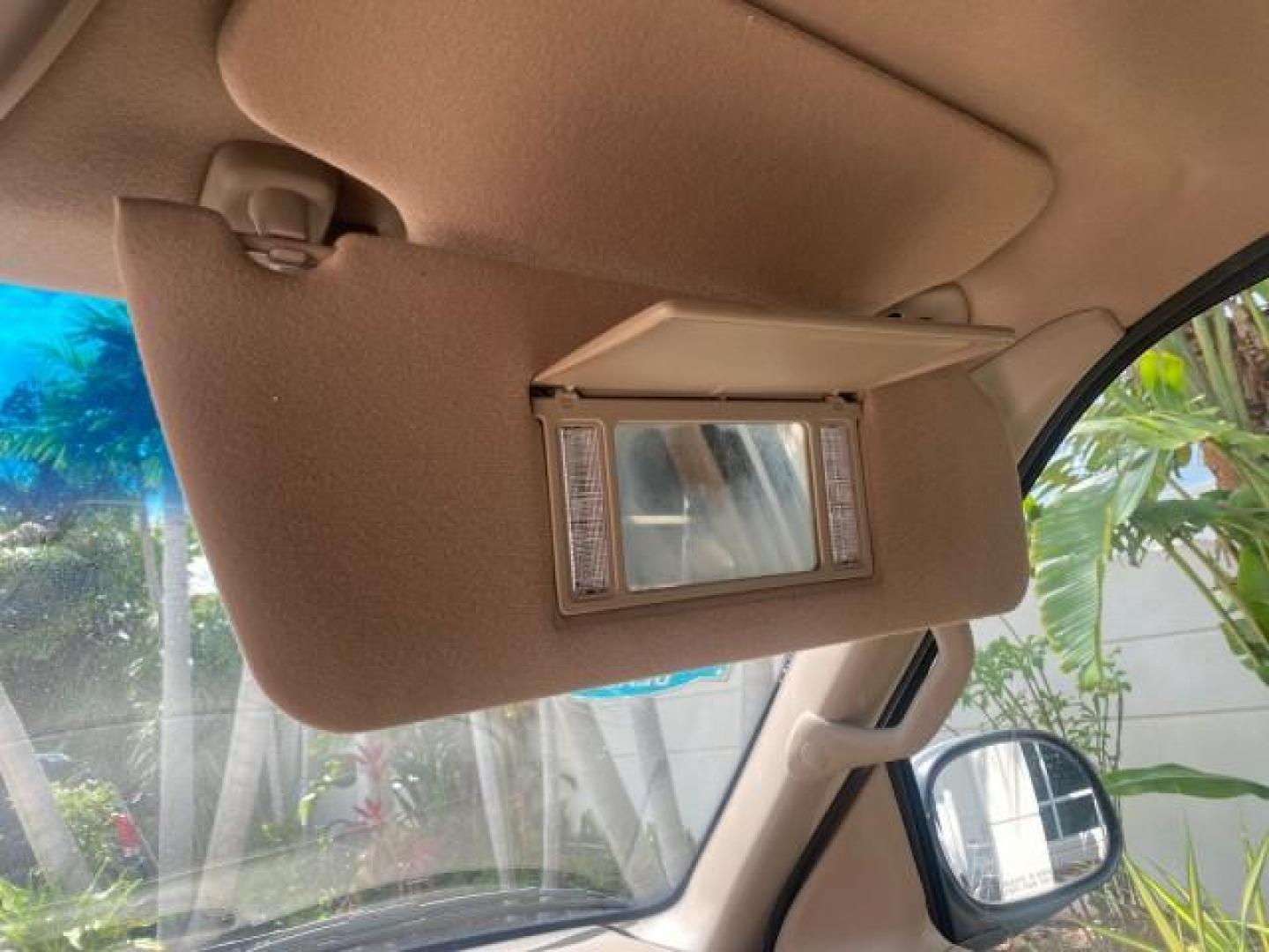 2001 Oxford White /Med Parchment Ford Expedition Eddie Bauer LOW MILES 97,648 (1FMRU17W91L) with an 4.6L SOHC SEFI V8 Triton Engine engine, Automatic transmission, located at 4701 North Dixie Hwy, Pompano Beach, FL, 33064, (954) 422-2889, 26.240938, -80.123474 - OUR WEBPAGE FLORIDACARS1.COM HAS OVER 100 PHOTOS AND FREE CARFAX LINK 2001 FORD EXPEDITION EDDIE BAUER VIN: 1FMRU17W91LB77217 1 F M R U 1 7 W 9 1 L B 7 7 2 1 7 4 DOOR WAGON/SPORT UTILITY 4.6L V8 F SOHC 16V GASOLINE REAR WHEEL DRIVE Highlighted Features Tow Hitch Power Windows Power Locks Automatic T - Photo#60