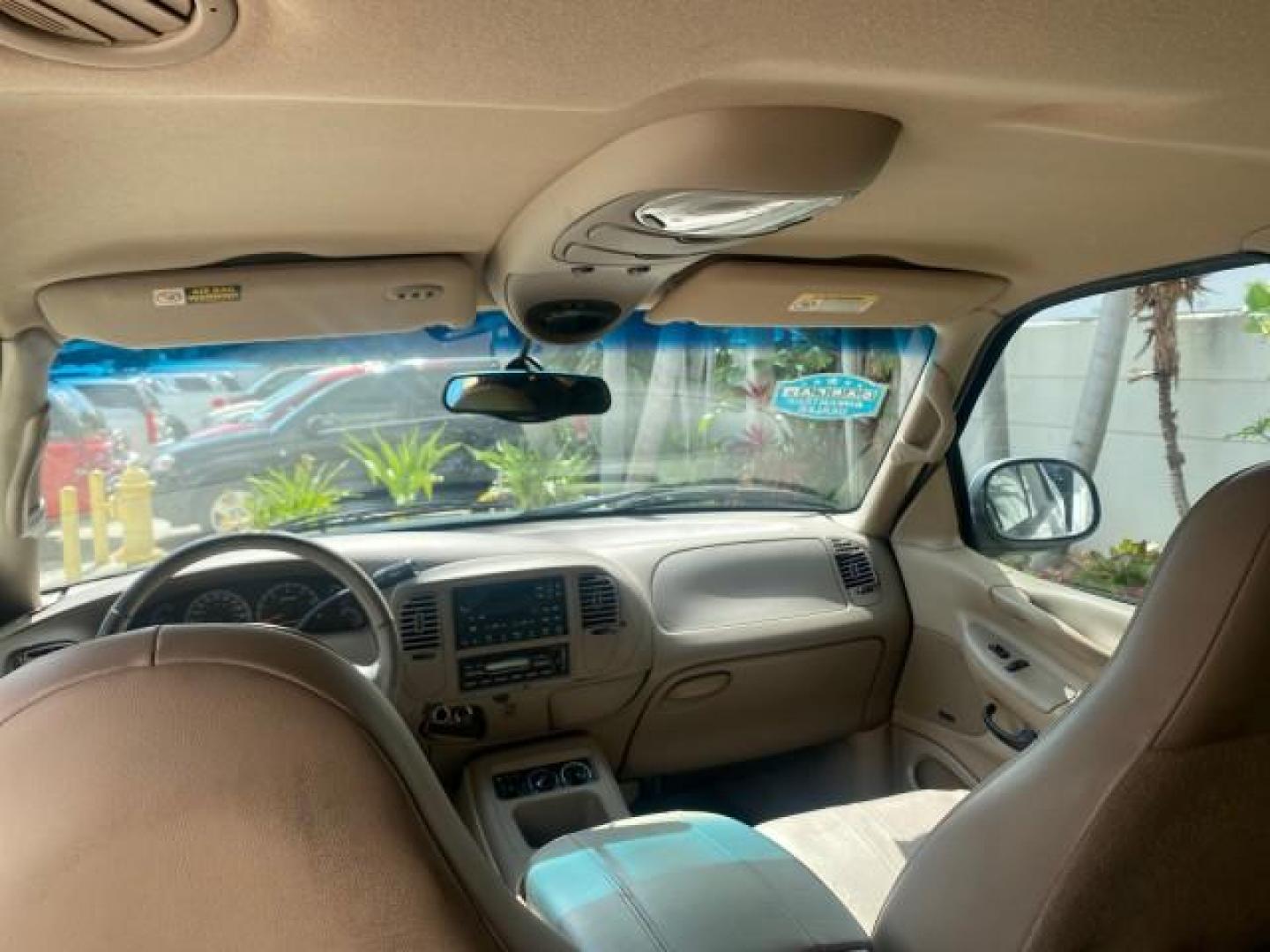 2001 Oxford White /Med Parchment Ford Expedition Eddie Bauer LOW MILES 97,648 (1FMRU17W91L) with an 4.6L SOHC SEFI V8 Triton Engine engine, Automatic transmission, located at 4701 North Dixie Hwy, Pompano Beach, FL, 33064, (954) 422-2889, 26.240938, -80.123474 - OUR WEBPAGE FLORIDACARS1.COM HAS OVER 100 PHOTOS AND FREE CARFAX LINK 2001 FORD EXPEDITION EDDIE BAUER VIN: 1FMRU17W91LB77217 1 F M R U 1 7 W 9 1 L B 7 7 2 1 7 4 DOOR WAGON/SPORT UTILITY 4.6L V8 F SOHC 16V GASOLINE REAR WHEEL DRIVE Highlighted Features Tow Hitch Power Windows Power Locks Automatic T - Photo#75