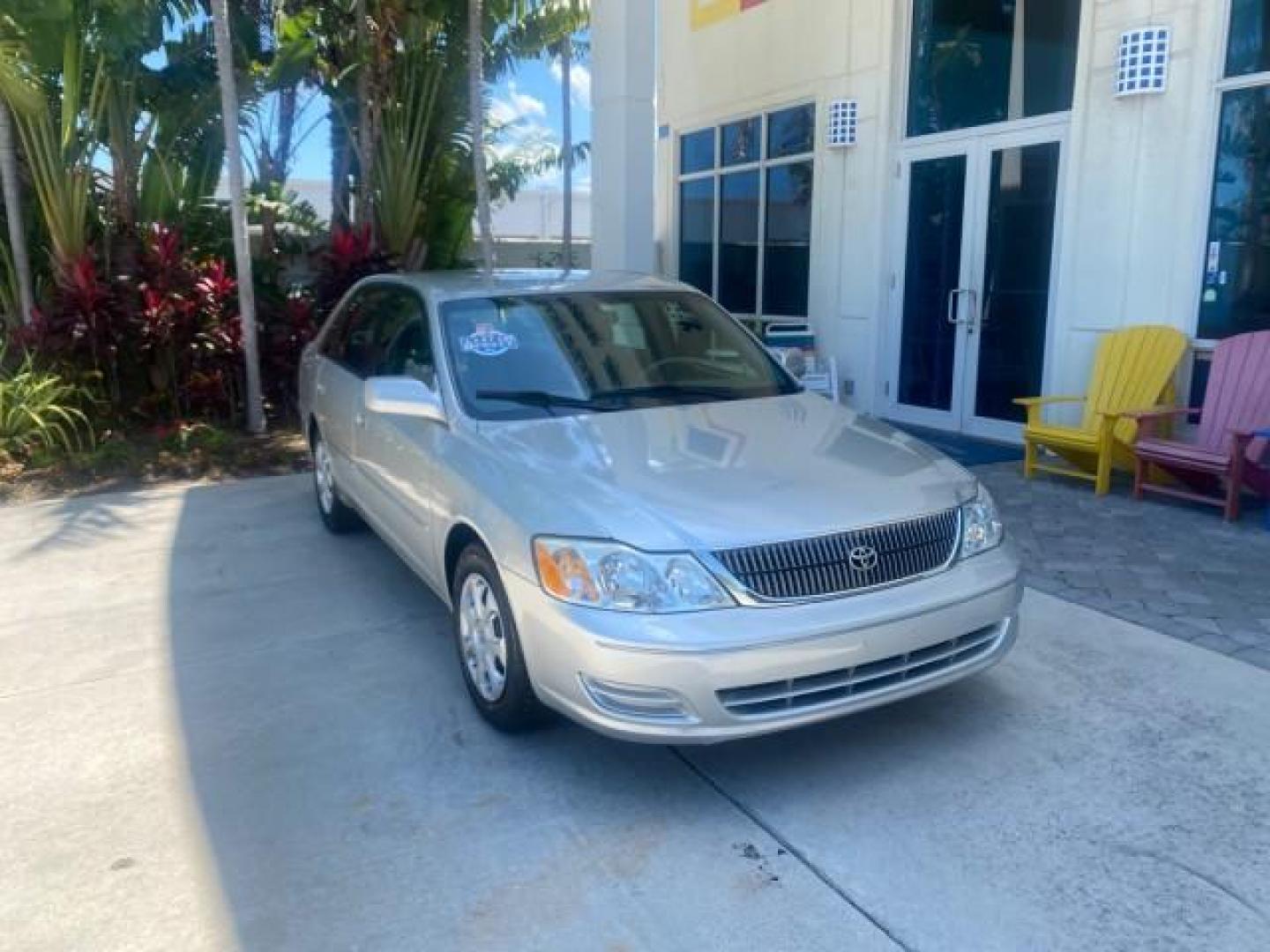 2001 Silver Spruce Metallic /Stone Toyota Avalon XLS w/Bucket Seats LOW MILES 60,208 (4T1BF28B71U) with an 3.0L 4-Cam MPFI 24-Valve V6 Aluminum Alloy Engine engine, Automatic transmission, located at 4701 North Dixie Hwy, Pompano Beach, FL, 33064, (954) 422-2889, 26.240938, -80.123474 - OUR WEBPAGE FLORIDACARS1.COM HAS OVER 100 PHOTOS AND FREE CARFAX LINK 2001 TOYOTA AVALON XL VIN: 4T1BF28B71U182293 4 T 1 B F 2 8 B 7 1 U 1 8 2 2 9 3 SEDAN 4 DR 3.0L V6 F DOHC 24V 29 MPG GASOLINE FRONT WHEEL DRIVE Top Features Alloy Wheels Cloth Seats Basic Features ABS Brakes Automatic Transmission - Photo#1