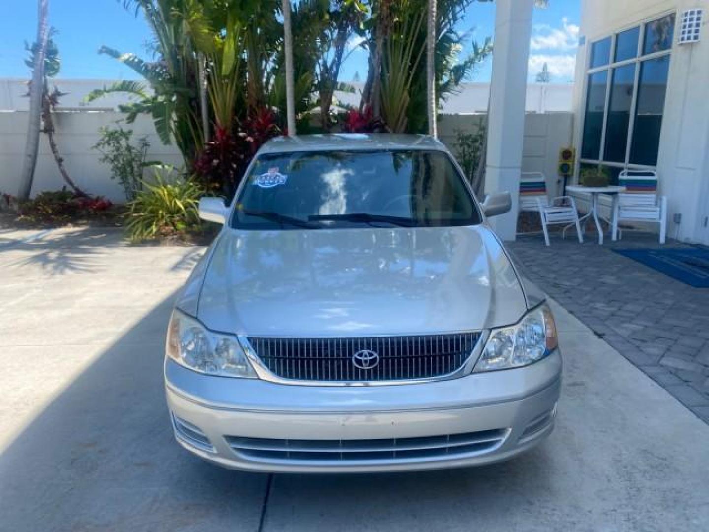 2001 Silver Spruce Metallic /Stone Toyota Avalon XLS w/Bucket Seats LOW MILES 60,208 (4T1BF28B71U) with an 3.0L 4-Cam MPFI 24-Valve V6 Aluminum Alloy Engine engine, Automatic transmission, located at 4701 North Dixie Hwy, Pompano Beach, FL, 33064, (954) 422-2889, 26.240938, -80.123474 - OUR WEBPAGE FLORIDACARS1.COM HAS OVER 100 PHOTOS AND FREE CARFAX LINK 2001 TOYOTA AVALON XL VIN: 4T1BF28B71U182293 4 T 1 B F 2 8 B 7 1 U 1 8 2 2 9 3 SEDAN 4 DR 3.0L V6 F DOHC 24V 29 MPG GASOLINE FRONT WHEEL DRIVE Top Features Alloy Wheels Cloth Seats Basic Features ABS Brakes Automatic Transmission - Photo#2