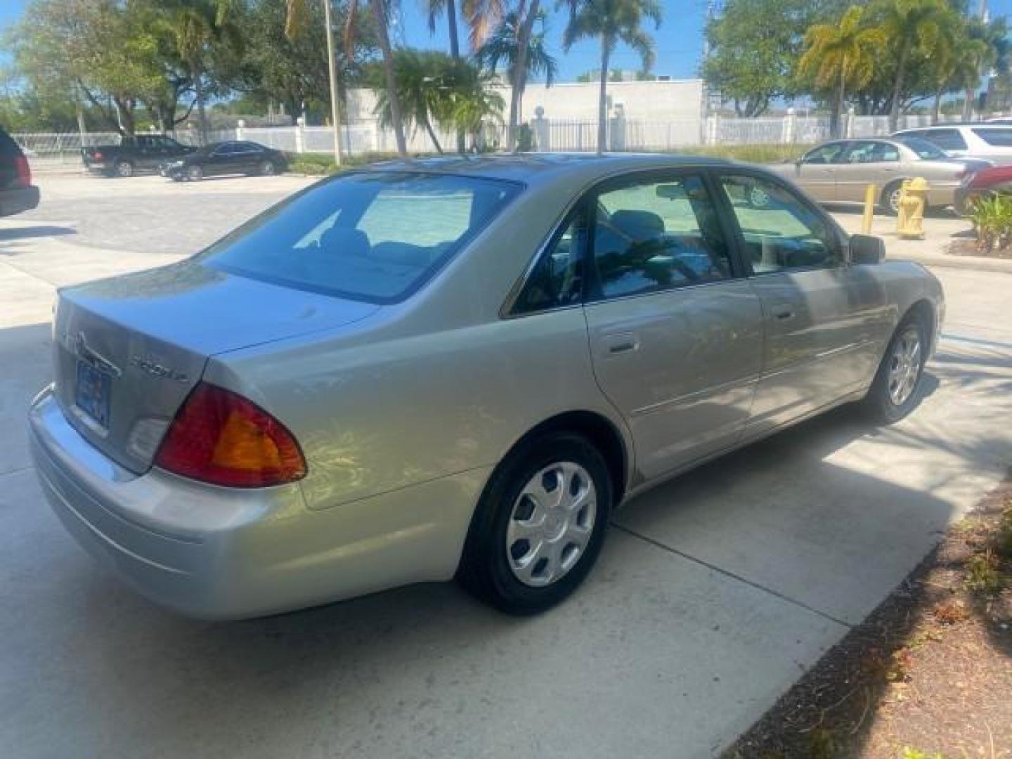 2001 Silver Spruce Metallic /Stone Toyota Avalon XLS w/Bucket Seats LOW MILES 60,208 (4T1BF28B71U) with an 3.0L 4-Cam MPFI 24-Valve V6 Aluminum Alloy Engine engine, Automatic transmission, located at 4701 North Dixie Hwy, Pompano Beach, FL, 33064, (954) 422-2889, 26.240938, -80.123474 - OUR WEBPAGE FLORIDACARS1.COM HAS OVER 100 PHOTOS AND FREE CARFAX LINK 2001 TOYOTA AVALON XL VIN: 4T1BF28B71U182293 4 T 1 B F 2 8 B 7 1 U 1 8 2 2 9 3 SEDAN 4 DR 3.0L V6 F DOHC 24V 29 MPG GASOLINE FRONT WHEEL DRIVE Top Features Alloy Wheels Cloth Seats Basic Features ABS Brakes Automatic Transmission - Photo#7