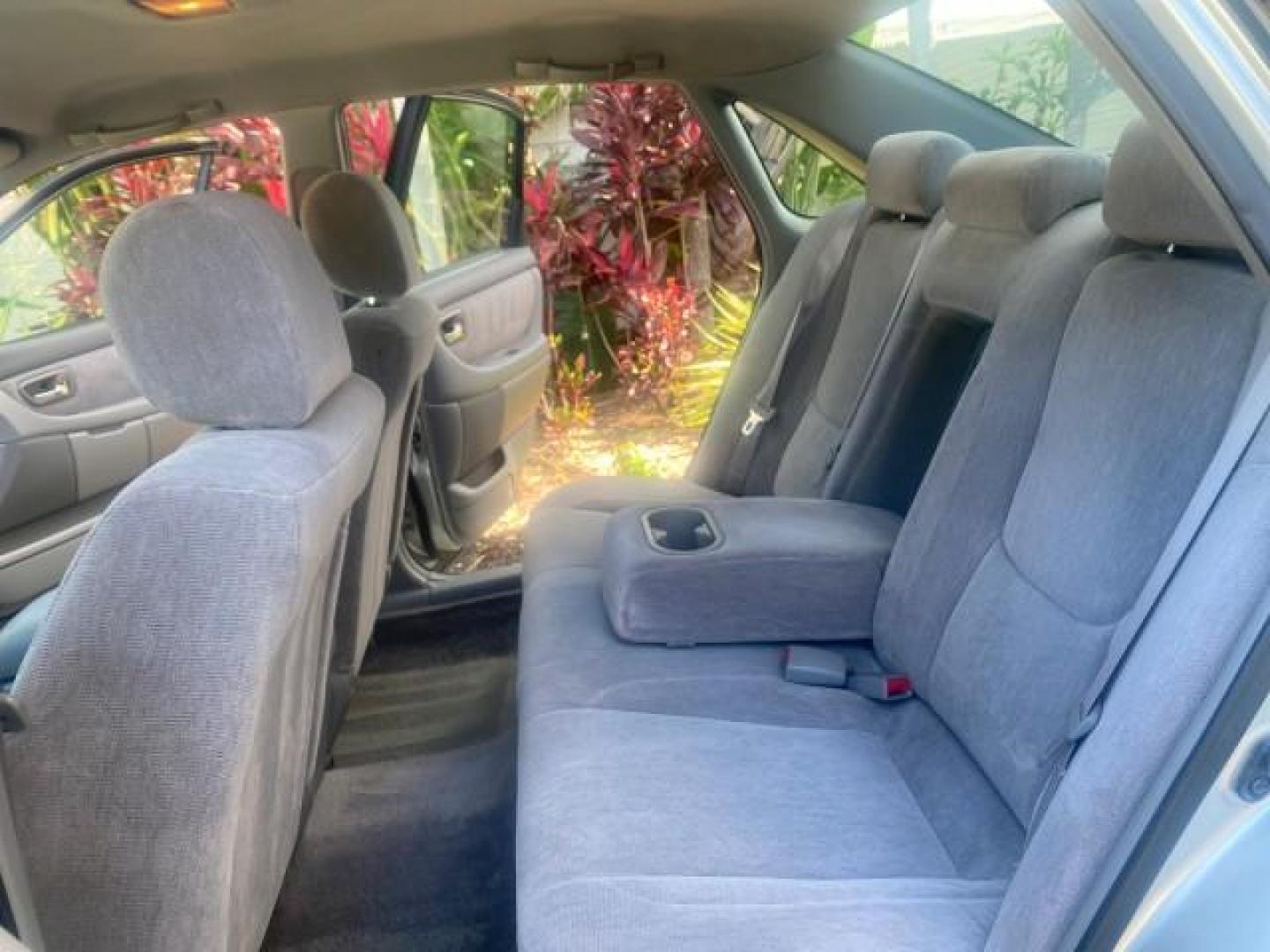 2001 Silver Spruce Metallic /Stone Toyota Avalon XLS w/Bucket Seats LOW MILES 60,208 (4T1BF28B71U) with an 3.0L 4-Cam MPFI 24-Valve V6 Aluminum Alloy Engine engine, Automatic transmission, located at 4701 North Dixie Hwy, Pompano Beach, FL, 33064, (954) 422-2889, 26.240938, -80.123474 - OUR WEBPAGE FLORIDACARS1.COM HAS OVER 100 PHOTOS AND FREE CARFAX LINK 2001 TOYOTA AVALON XL VIN: 4T1BF28B71U182293 4 T 1 B F 2 8 B 7 1 U 1 8 2 2 9 3 SEDAN 4 DR 3.0L V6 F DOHC 24V 29 MPG GASOLINE FRONT WHEEL DRIVE Top Features Alloy Wheels Cloth Seats Basic Features ABS Brakes Automatic Transmission - Photo#14