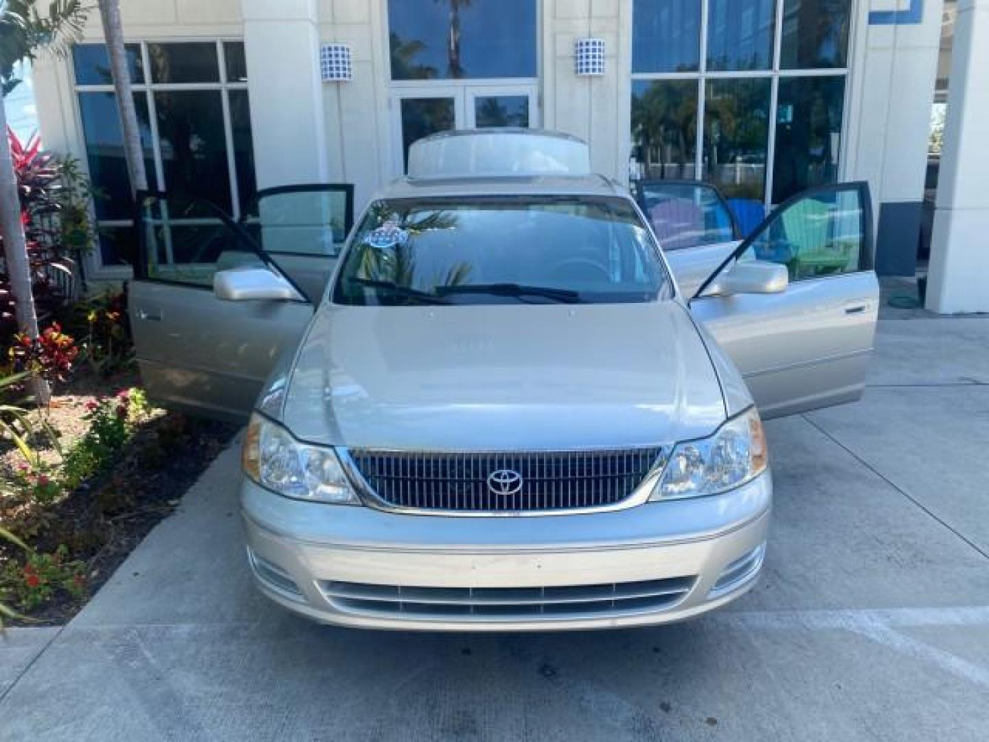 2001 Silver Spruce Metallic /Stone Toyota Avalon XLS w/Bucket Seats LOW MILES 60,208 (4T1BF28B71U) with an 3.0L 4-Cam MPFI 24-Valve V6 Aluminum Alloy Engine engine, Automatic transmission, located at 4701 North Dixie Hwy, Pompano Beach, FL, 33064, (954) 422-2889, 26.240938, -80.123474 - OUR WEBPAGE FLORIDACARS1.COM HAS OVER 100 PHOTOS AND FREE CARFAX LINK 2001 TOYOTA AVALON XL VIN: 4T1BF28B71U182293 4 T 1 B F 2 8 B 7 1 U 1 8 2 2 9 3 SEDAN 4 DR 3.0L V6 F DOHC 24V 29 MPG GASOLINE FRONT WHEEL DRIVE Top Features Alloy Wheels Cloth Seats Basic Features ABS Brakes Automatic Transmission - Photo#16
