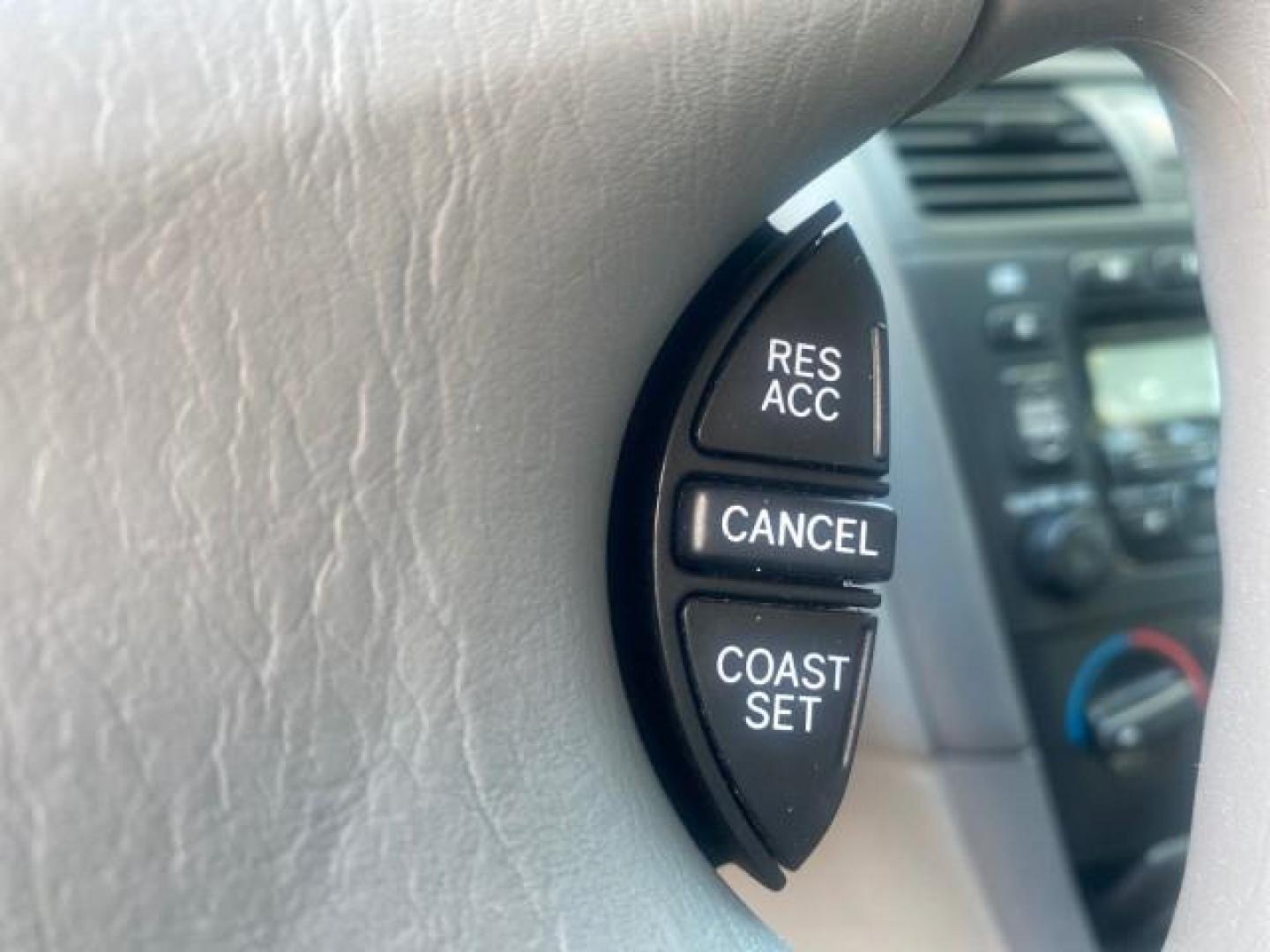 2001 Silver Spruce Metallic /Stone Toyota Avalon XLS w/Bucket Seats LOW MILES 60,208 (4T1BF28B71U) with an 3.0L 4-Cam MPFI 24-Valve V6 Aluminum Alloy Engine engine, Automatic transmission, located at 4701 North Dixie Hwy, Pompano Beach, FL, 33064, (954) 422-2889, 26.240938, -80.123474 - OUR WEBPAGE FLORIDACARS1.COM HAS OVER 100 PHOTOS AND FREE CARFAX LINK 2001 TOYOTA AVALON XL VIN: 4T1BF28B71U182293 4 T 1 B F 2 8 B 7 1 U 1 8 2 2 9 3 SEDAN 4 DR 3.0L V6 F DOHC 24V 29 MPG GASOLINE FRONT WHEEL DRIVE Top Features Alloy Wheels Cloth Seats Basic Features ABS Brakes Automatic Transmission - Photo#36