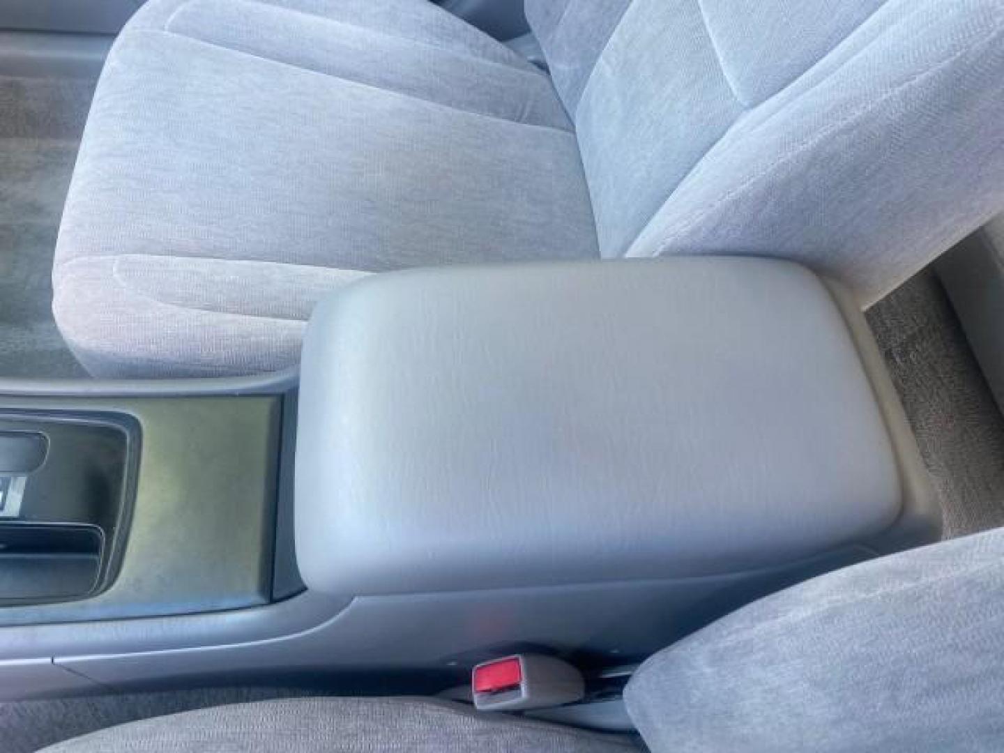 2001 Silver Spruce Metallic /Stone Toyota Avalon XLS w/Bucket Seats LOW MILES 60,208 (4T1BF28B71U) with an 3.0L 4-Cam MPFI 24-Valve V6 Aluminum Alloy Engine engine, Automatic transmission, located at 4701 North Dixie Hwy, Pompano Beach, FL, 33064, (954) 422-2889, 26.240938, -80.123474 - OUR WEBPAGE FLORIDACARS1.COM HAS OVER 100 PHOTOS AND FREE CARFAX LINK 2001 TOYOTA AVALON XL VIN: 4T1BF28B71U182293 4 T 1 B F 2 8 B 7 1 U 1 8 2 2 9 3 SEDAN 4 DR 3.0L V6 F DOHC 24V 29 MPG GASOLINE FRONT WHEEL DRIVE Top Features Alloy Wheels Cloth Seats Basic Features ABS Brakes Automatic Transmission - Photo#47