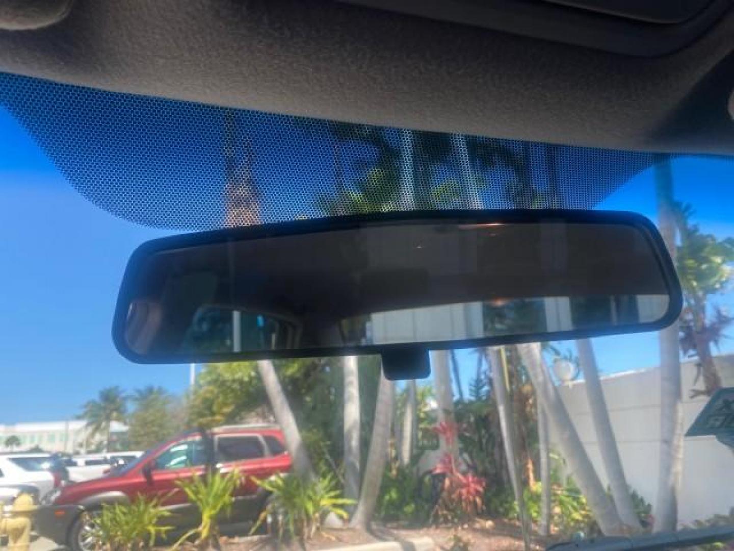 2001 Silver Spruce Metallic /Stone Toyota Avalon XLS w/Bucket Seats LOW MILES 60,208 (4T1BF28B71U) with an 3.0L 4-Cam MPFI 24-Valve V6 Aluminum Alloy Engine engine, Automatic transmission, located at 4701 North Dixie Hwy, Pompano Beach, FL, 33064, (954) 422-2889, 26.240938, -80.123474 - OUR WEBPAGE FLORIDACARS1.COM HAS OVER 100 PHOTOS AND FREE CARFAX LINK 2001 TOYOTA AVALON XL VIN: 4T1BF28B71U182293 4 T 1 B F 2 8 B 7 1 U 1 8 2 2 9 3 SEDAN 4 DR 3.0L V6 F DOHC 24V 29 MPG GASOLINE FRONT WHEEL DRIVE Top Features Alloy Wheels Cloth Seats Basic Features ABS Brakes Automatic Transmission - Photo#49