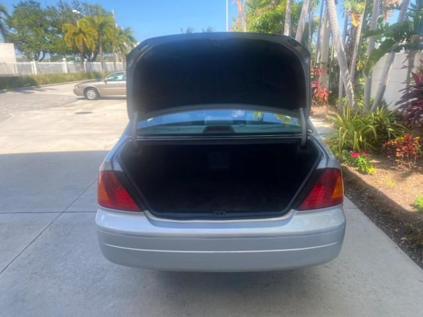 2001 Silver Spruce Metallic /Stone Toyota Avalon XLS w/Bucket Seats LOW MILES 60,208 (4T1BF28B71U) with an 3.0L 4-Cam MPFI 24-Valve V6 Aluminum Alloy Engine engine, Automatic transmission, located at 4701 North Dixie Hwy, Pompano Beach, FL, 33064, (954) 422-2889, 26.240938, -80.123474 - OUR WEBPAGE FLORIDACARS1.COM HAS OVER 100 PHOTOS AND FREE CARFAX LINK 2001 TOYOTA AVALON XL VIN: 4T1BF28B71U182293 4 T 1 B F 2 8 B 7 1 U 1 8 2 2 9 3 SEDAN 4 DR 3.0L V6 F DOHC 24V 29 MPG GASOLINE FRONT WHEEL DRIVE Top Features Alloy Wheels Cloth Seats Basic Features ABS Brakes Automatic Transmission - Photo#73