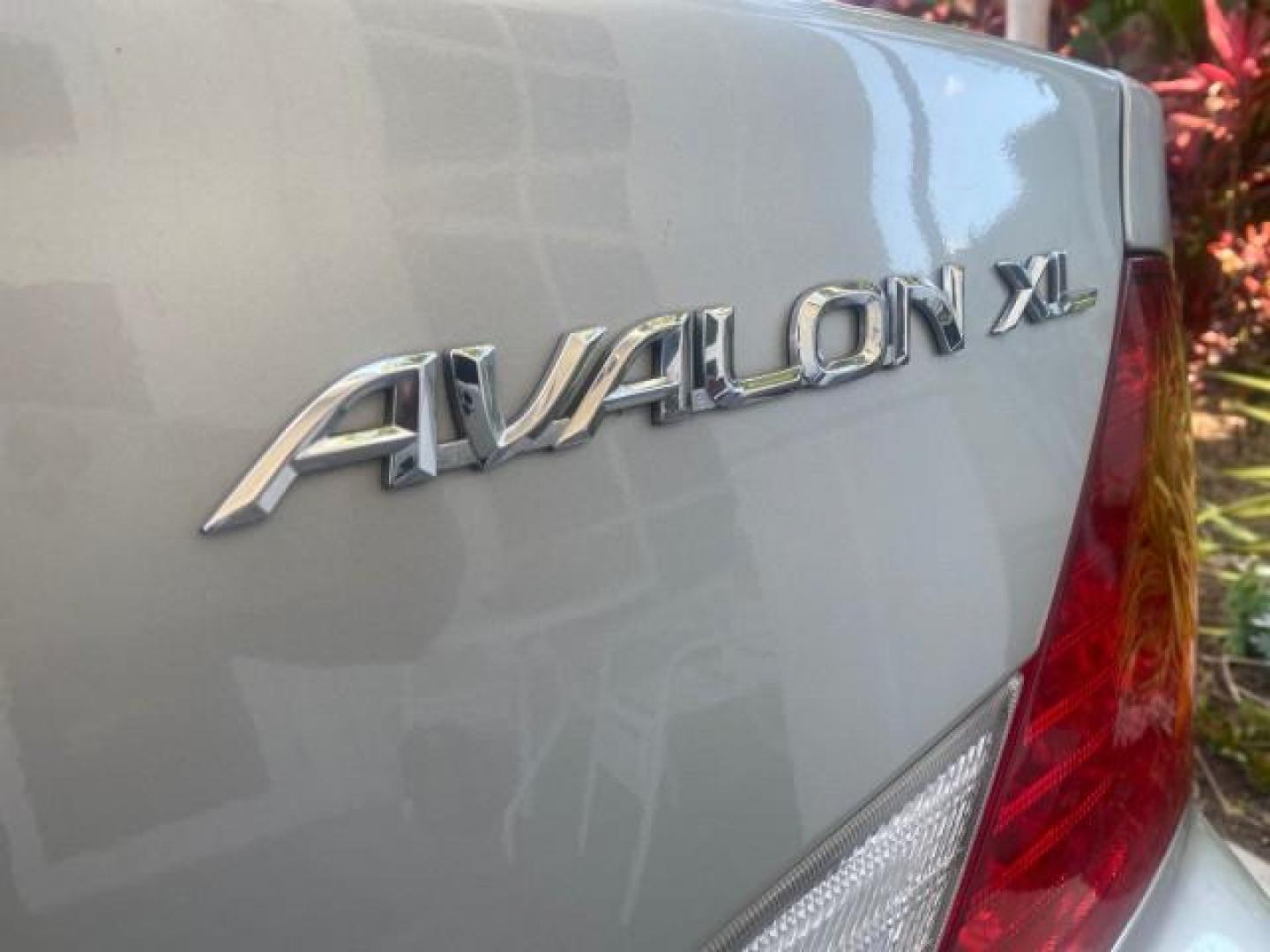 2001 Silver Spruce Metallic /Stone Toyota Avalon XLS w/Bucket Seats LOW MILES 60,208 (4T1BF28B71U) with an 3.0L 4-Cam MPFI 24-Valve V6 Aluminum Alloy Engine engine, Automatic transmission, located at 4701 North Dixie Hwy, Pompano Beach, FL, 33064, (954) 422-2889, 26.240938, -80.123474 - OUR WEBPAGE FLORIDACARS1.COM HAS OVER 100 PHOTOS AND FREE CARFAX LINK 2001 TOYOTA AVALON XL VIN: 4T1BF28B71U182293 4 T 1 B F 2 8 B 7 1 U 1 8 2 2 9 3 SEDAN 4 DR 3.0L V6 F DOHC 24V 29 MPG GASOLINE FRONT WHEEL DRIVE Top Features Alloy Wheels Cloth Seats Basic Features ABS Brakes Automatic Transmission - Photo#77