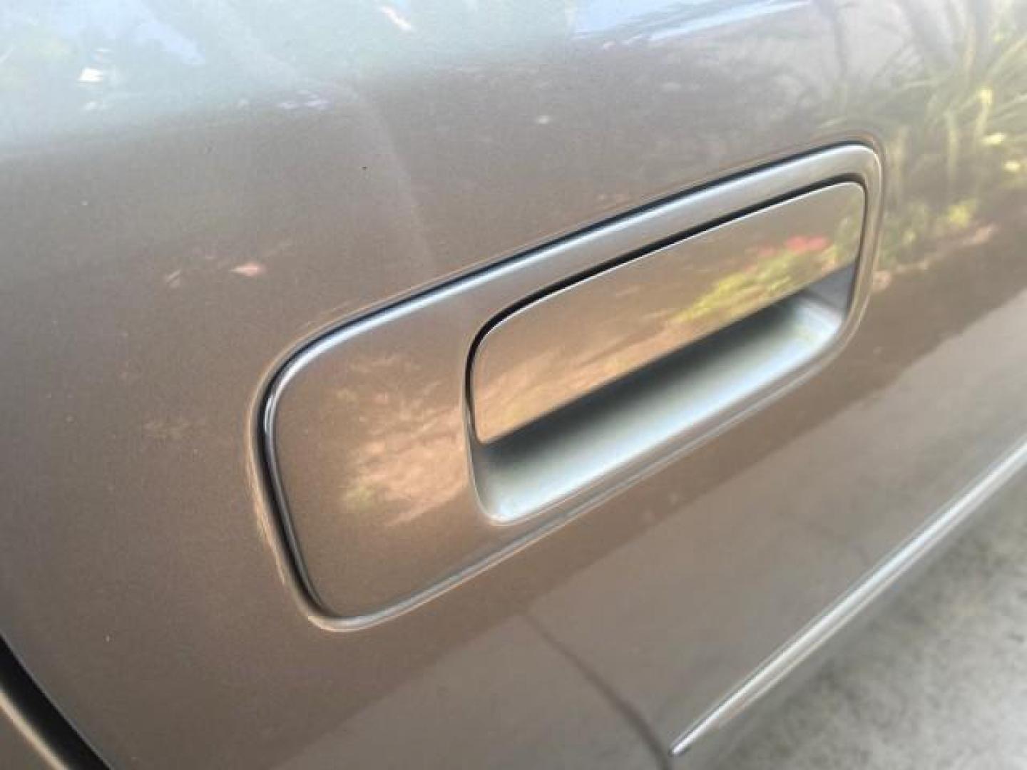 2001 Silver Spruce Metallic /Stone Toyota Avalon XLS w/Bucket Seats LOW MILES 60,208 (4T1BF28B71U) with an 3.0L 4-Cam MPFI 24-Valve V6 Aluminum Alloy Engine engine, Automatic transmission, located at 4701 North Dixie Hwy, Pompano Beach, FL, 33064, (954) 422-2889, 26.240938, -80.123474 - OUR WEBPAGE FLORIDACARS1.COM HAS OVER 100 PHOTOS AND FREE CARFAX LINK 2001 TOYOTA AVALON XL VIN: 4T1BF28B71U182293 4 T 1 B F 2 8 B 7 1 U 1 8 2 2 9 3 SEDAN 4 DR 3.0L V6 F DOHC 24V 29 MPG GASOLINE FRONT WHEEL DRIVE Top Features Alloy Wheels Cloth Seats Basic Features ABS Brakes Automatic Transmission - Photo#81
