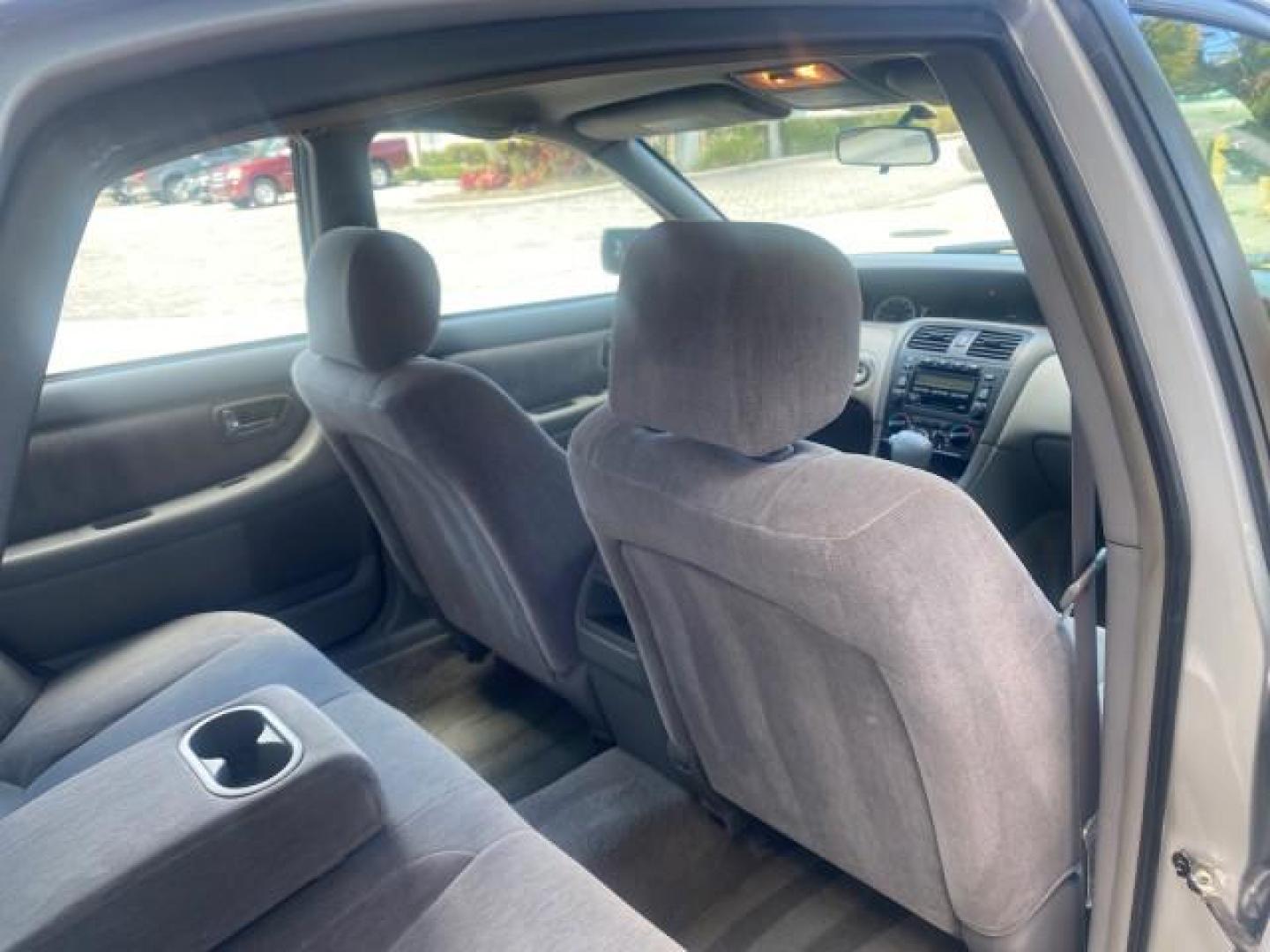 2001 Silver Spruce Metallic /Stone Toyota Avalon XLS w/Bucket Seats LOW MILES 60,208 (4T1BF28B71U) with an 3.0L 4-Cam MPFI 24-Valve V6 Aluminum Alloy Engine engine, Automatic transmission, located at 4701 North Dixie Hwy, Pompano Beach, FL, 33064, (954) 422-2889, 26.240938, -80.123474 - OUR WEBPAGE FLORIDACARS1.COM HAS OVER 100 PHOTOS AND FREE CARFAX LINK 2001 TOYOTA AVALON XL VIN: 4T1BF28B71U182293 4 T 1 B F 2 8 B 7 1 U 1 8 2 2 9 3 SEDAN 4 DR 3.0L V6 F DOHC 24V 29 MPG GASOLINE FRONT WHEEL DRIVE Top Features Alloy Wheels Cloth Seats Basic Features ABS Brakes Automatic Transmission - Photo#86
