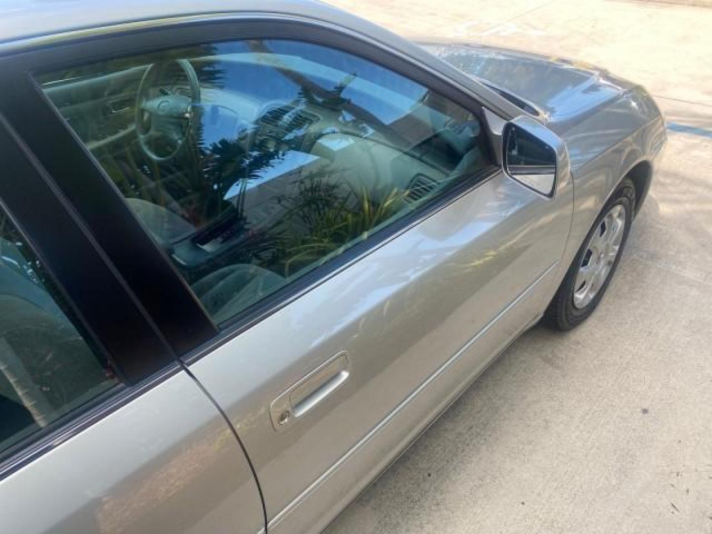 2001 Silver Spruce Metallic /Stone Toyota Avalon XLS w/Bucket Seats LOW MILES 60,208 (4T1BF28B71U) with an 3.0L 4-Cam MPFI 24-Valve V6 Aluminum Alloy Engine engine, Automatic transmission, located at 4701 North Dixie Hwy, Pompano Beach, FL, 33064, (954) 422-2889, 26.240938, -80.123474 - OUR WEBPAGE FLORIDACARS1.COM HAS OVER 100 PHOTOS AND FREE CARFAX LINK 2001 TOYOTA AVALON XL VIN: 4T1BF28B71U182293 4 T 1 B F 2 8 B 7 1 U 1 8 2 2 9 3 SEDAN 4 DR 3.0L V6 F DOHC 24V 29 MPG GASOLINE FRONT WHEEL DRIVE Top Features Alloy Wheels Cloth Seats Basic Features ABS Brakes Automatic Transmission - Photo#87