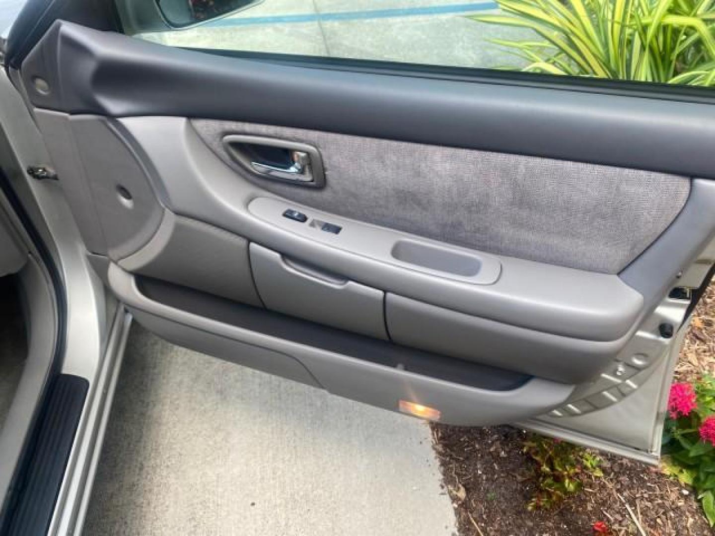2001 Silver Spruce Metallic /Stone Toyota Avalon XLS w/Bucket Seats LOW MILES 60,208 (4T1BF28B71U) with an 3.0L 4-Cam MPFI 24-Valve V6 Aluminum Alloy Engine engine, Automatic transmission, located at 4701 North Dixie Hwy, Pompano Beach, FL, 33064, (954) 422-2889, 26.240938, -80.123474 - OUR WEBPAGE FLORIDACARS1.COM HAS OVER 100 PHOTOS AND FREE CARFAX LINK 2001 TOYOTA AVALON XL VIN: 4T1BF28B71U182293 4 T 1 B F 2 8 B 7 1 U 1 8 2 2 9 3 SEDAN 4 DR 3.0L V6 F DOHC 24V 29 MPG GASOLINE FRONT WHEEL DRIVE Top Features Alloy Wheels Cloth Seats Basic Features ABS Brakes Automatic Transmission - Photo#89