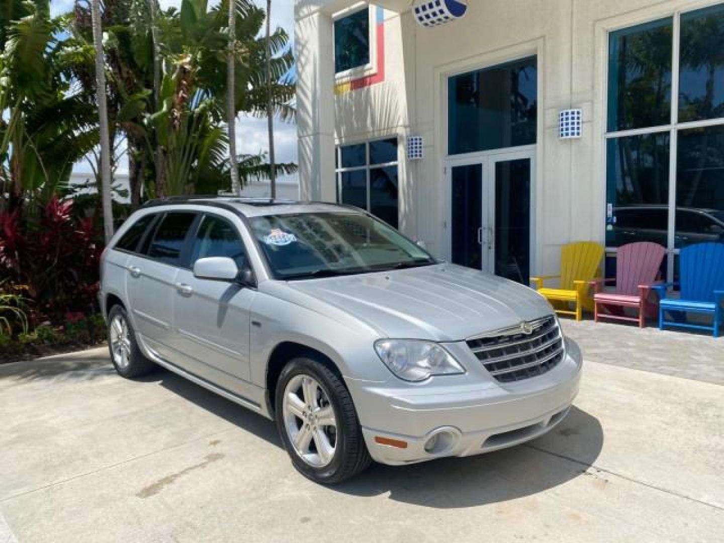 2008 Bright Silver Metallic /Pastel Slate Gray Chrysler Pacifica Touring 1 OWNER NC LOW MILES 55,531 (2A8GM68X38R) with an 4.0L SOHC V6 Engine engine, Automatic transmission, located at 4701 North Dixie Hwy, Pompano Beach, FL, 33064, (954) 422-2889, 26.240938, -80.123474 - OUR WEBPAGE FLORIDACARS1.COM HAS OVER 100 PHOTOS AND FREE CARFAX LINK 2008 CHRYSLER PACIFICA TOURING SIGNATURE SERIES $ 32,895 NEW! VIN: 2A8GM68X38R629737 2 A 8 G M 6 8 X 3 8 R 6 2 9 7 3 7 4 DOOR WAGON/SPORT UTILITY 4.0L V6 F SOHC 24V GASOLINE FRONT WHEEL DRIVE [29W] 29W TOURING SIGNATURE SERIES CUS - Photo#1