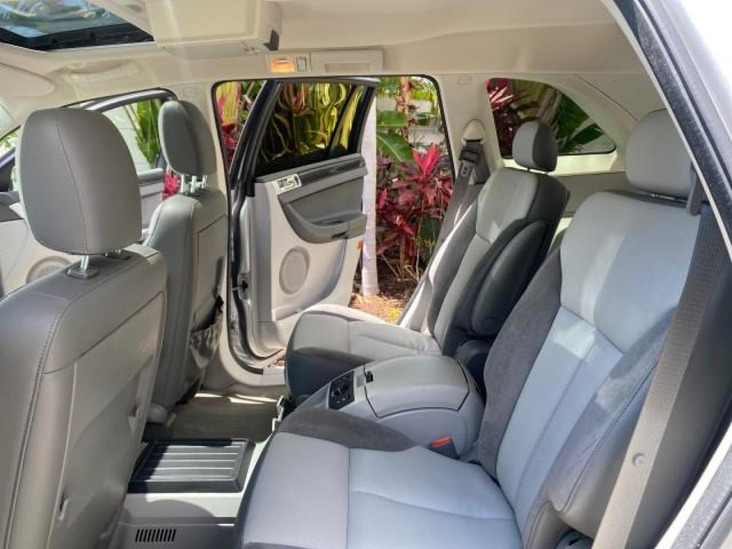 2008 Bright Silver Metallic /Pastel Slate Gray Chrysler Pacifica Touring 1 OWNER NC LOW MILES 55,531 (2A8GM68X38R) with an 4.0L SOHC V6 Engine engine, Automatic transmission, located at 4701 North Dixie Hwy, Pompano Beach, FL, 33064, (954) 422-2889, 26.240938, -80.123474 - OUR WEBPAGE FLORIDACARS1.COM HAS OVER 100 PHOTOS AND FREE CARFAX LINK 2008 CHRYSLER PACIFICA TOURING SIGNATURE SERIES $ 32,895 NEW! VIN: 2A8GM68X38R629737 2 A 8 G M 6 8 X 3 8 R 6 2 9 7 3 7 4 DOOR WAGON/SPORT UTILITY 4.0L V6 F SOHC 24V GASOLINE FRONT WHEEL DRIVE [29W] 29W TOURING SIGNATURE SERIES CUS - Photo#14