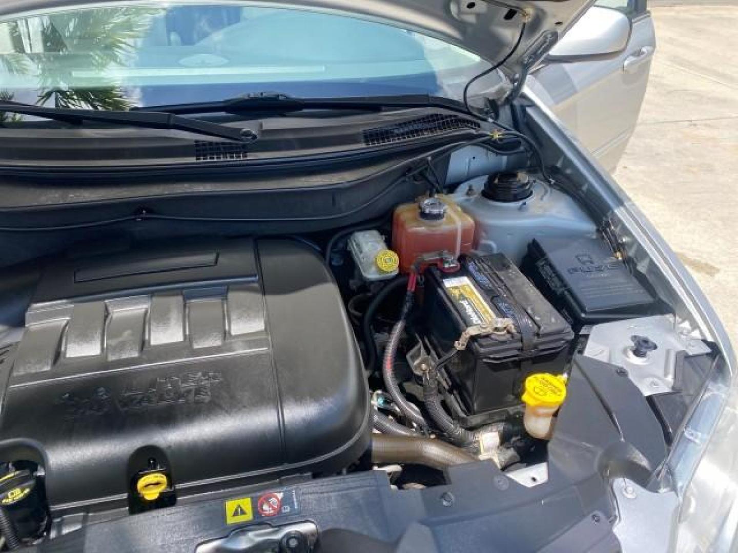 2008 Bright Silver Metallic /Pastel Slate Gray Chrysler Pacifica Touring 1 OWNER NC LOW MILES 55,531 (2A8GM68X38R) with an 4.0L SOHC V6 Engine engine, Automatic transmission, located at 4701 North Dixie Hwy, Pompano Beach, FL, 33064, (954) 422-2889, 26.240938, -80.123474 - OUR WEBPAGE FLORIDACARS1.COM HAS OVER 100 PHOTOS AND FREE CARFAX LINK 2008 CHRYSLER PACIFICA TOURING SIGNATURE SERIES $ 32,895 NEW! VIN: 2A8GM68X38R629737 2 A 8 G M 6 8 X 3 8 R 6 2 9 7 3 7 4 DOOR WAGON/SPORT UTILITY 4.0L V6 F SOHC 24V GASOLINE FRONT WHEEL DRIVE [29W] 29W TOURING SIGNATURE SERIES CUS - Photo#25