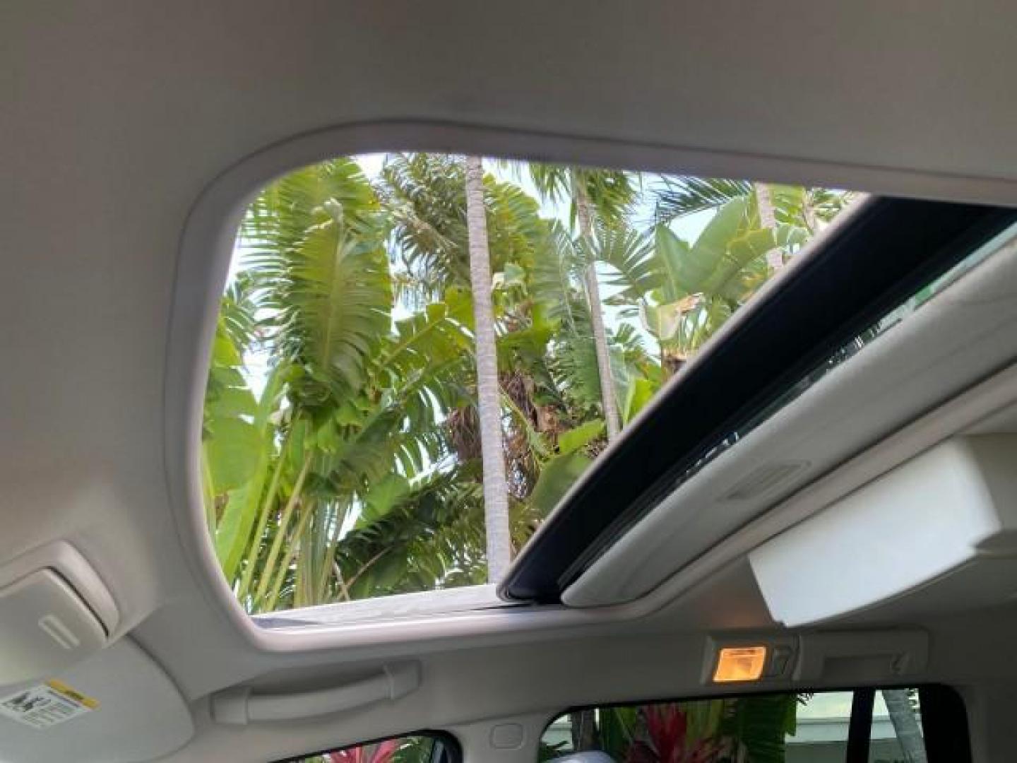 2008 Bright Silver Metallic /Pastel Slate Gray Chrysler Pacifica Touring 1 OWNER NC LOW MILES 55,531 (2A8GM68X38R) with an 4.0L SOHC V6 Engine engine, Automatic transmission, located at 4701 North Dixie Hwy, Pompano Beach, FL, 33064, (954) 422-2889, 26.240938, -80.123474 - OUR WEBPAGE FLORIDACARS1.COM HAS OVER 100 PHOTOS AND FREE CARFAX LINK 2008 CHRYSLER PACIFICA TOURING SIGNATURE SERIES $ 32,895 NEW! VIN: 2A8GM68X38R629737 2 A 8 G M 6 8 X 3 8 R 6 2 9 7 3 7 4 DOOR WAGON/SPORT UTILITY 4.0L V6 F SOHC 24V GASOLINE FRONT WHEEL DRIVE [29W] 29W TOURING SIGNATURE SERIES CUS - Photo#51