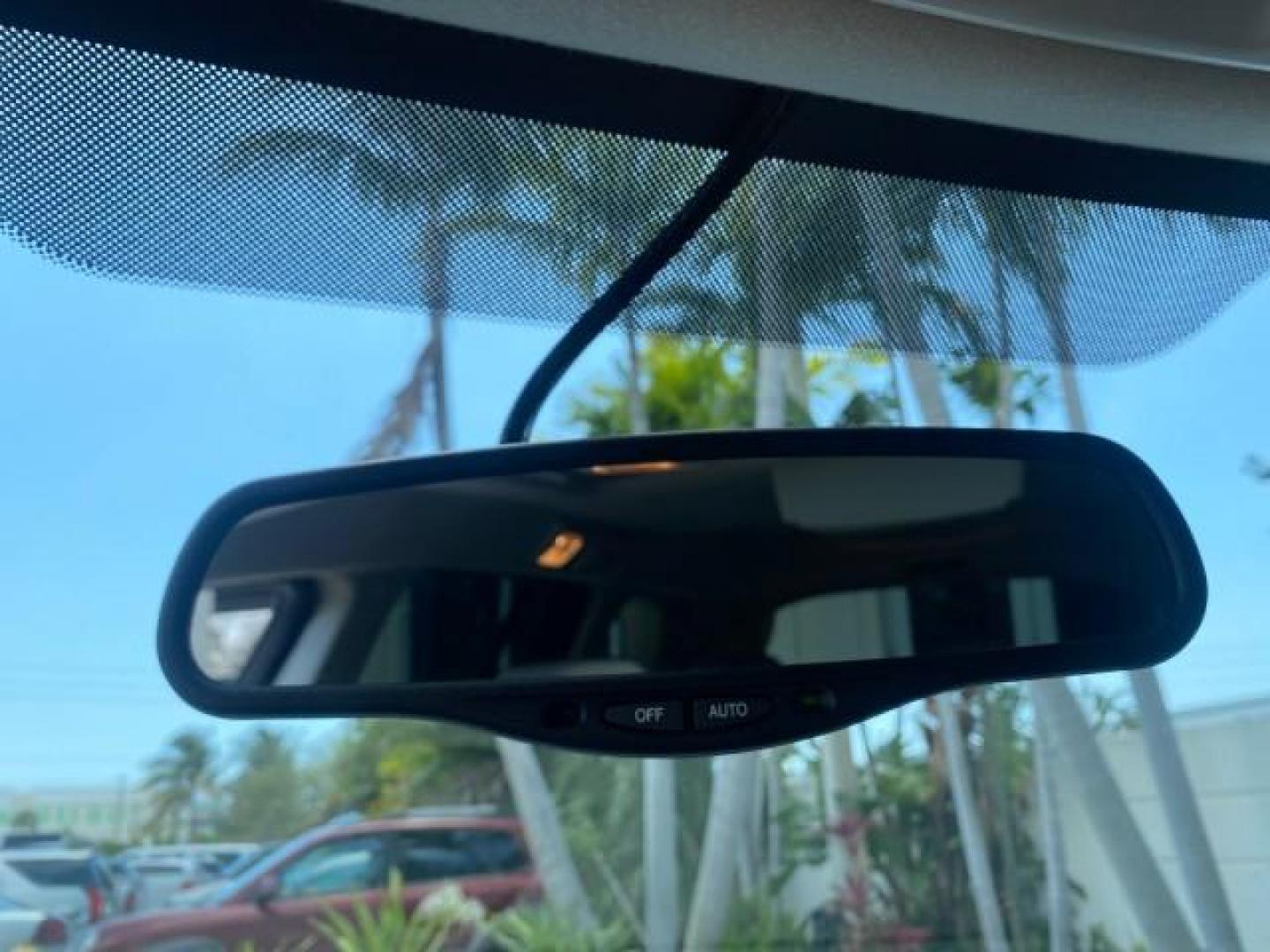 2008 Bright Silver Metallic /Pastel Slate Gray Chrysler Pacifica Touring 1 OWNER NC LOW MILES 55,531 (2A8GM68X38R) with an 4.0L SOHC V6 Engine engine, Automatic transmission, located at 4701 North Dixie Hwy, Pompano Beach, FL, 33064, (954) 422-2889, 26.240938, -80.123474 - OUR WEBPAGE FLORIDACARS1.COM HAS OVER 100 PHOTOS AND FREE CARFAX LINK 2008 CHRYSLER PACIFICA TOURING SIGNATURE SERIES $ 32,895 NEW! VIN: 2A8GM68X38R629737 2 A 8 G M 6 8 X 3 8 R 6 2 9 7 3 7 4 DOOR WAGON/SPORT UTILITY 4.0L V6 F SOHC 24V GASOLINE FRONT WHEEL DRIVE [29W] 29W TOURING SIGNATURE SERIES CUS - Photo#53