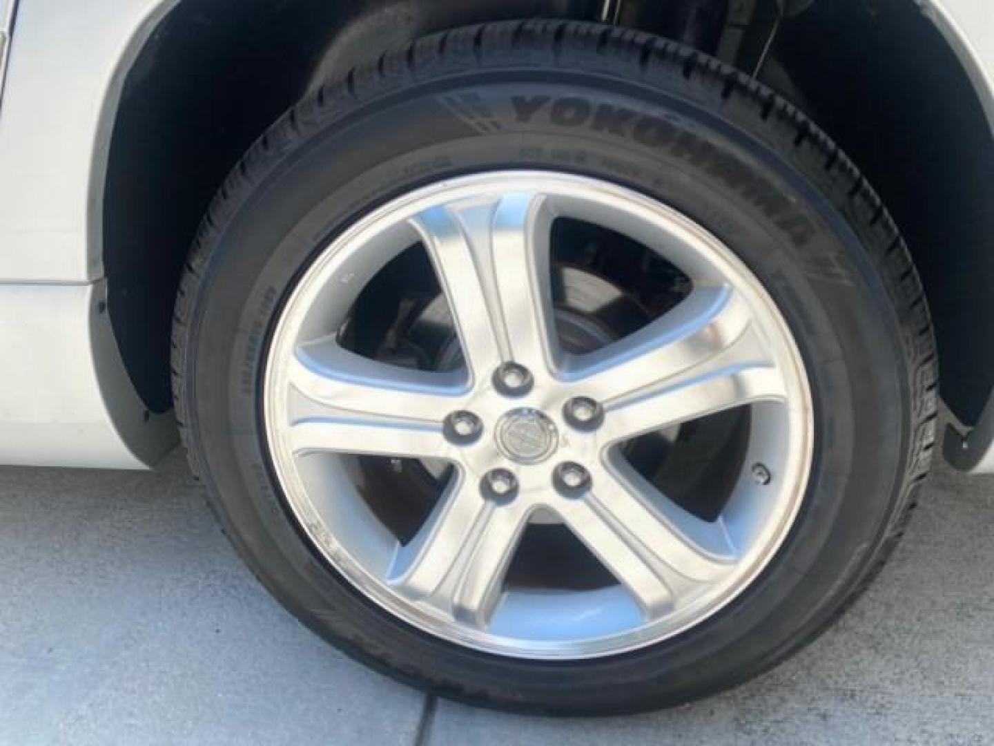 2008 Bright Silver Metallic /Pastel Slate Gray Chrysler Pacifica Touring 1 OWNER NC LOW MILES 55,531 (2A8GM68X38R) with an 4.0L SOHC V6 Engine engine, Automatic transmission, located at 4701 North Dixie Hwy, Pompano Beach, FL, 33064, (954) 422-2889, 26.240938, -80.123474 - OUR WEBPAGE FLORIDACARS1.COM HAS OVER 100 PHOTOS AND FREE CARFAX LINK 2008 CHRYSLER PACIFICA TOURING SIGNATURE SERIES $ 32,895 NEW! VIN: 2A8GM68X38R629737 2 A 8 G M 6 8 X 3 8 R 6 2 9 7 3 7 4 DOOR WAGON/SPORT UTILITY 4.0L V6 F SOHC 24V GASOLINE FRONT WHEEL DRIVE [29W] 29W TOURING SIGNATURE SERIES CUS - Photo#78