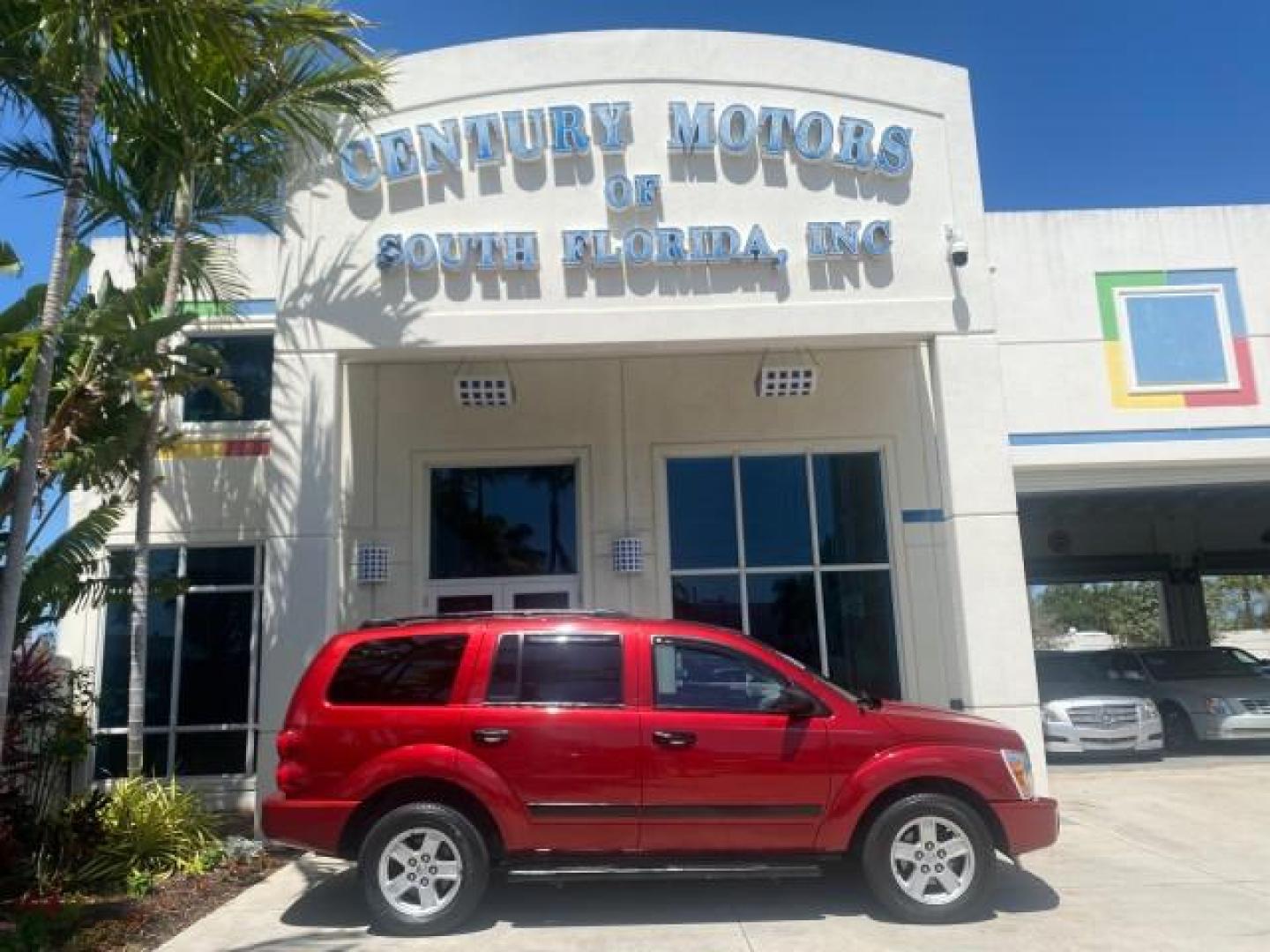 2006 Flame Red /Med Slate Gray Dodge Durango 3RD ROW SLT LOW MILES 34,957 (1D4HD48N06F) with an 4.7L V8 Magnum Engine engine, Automatic transmission, located at 4701 North Dixie Hwy, Pompano Beach, FL, 33064, (954) 422-2889, 26.240938, -80.123474 - OUR WEBPAGE FLORIDACARS1.COM HAS OVER 100 PHOTOS AND FREE CARFAX LINK 2006 DODGE DURANGO SLT 50 SERVICE RECORDS FULLY MAINTANED VIN: 1D4HD48N06F182662 1 D 4 H D 4 8 N 0 6 F 1 8 2 6 6 2 4 DOOR WAGON/SPORT UTILITY 4.7L V8 F OHV GASOLINE REAR WHEEL DRIVE Top Features Alloy Wheels Rear Entertainment Sys - Photo#0