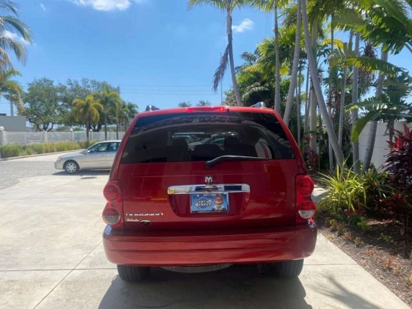 2006 Flame Red /Med Slate Gray Dodge Durango 3RD ROW SLT LOW MILES 34,957 (1D4HD48N06F) with an 4.7L V8 Magnum Engine engine, Automatic transmission, located at 4701 North Dixie Hwy, Pompano Beach, FL, 33064, (954) 422-2889, 26.240938, -80.123474 - OUR WEBPAGE FLORIDACARS1.COM HAS OVER 100 PHOTOS AND FREE CARFAX LINK 2006 DODGE DURANGO SLT 50 SERVICE RECORDS FULLY MAINTANED VIN: 1D4HD48N06F182662 1 D 4 H D 4 8 N 0 6 F 1 8 2 6 6 2 4 DOOR WAGON/SPORT UTILITY 4.7L V8 F OHV GASOLINE REAR WHEEL DRIVE Top Features Alloy Wheels Rear Entertainment Sys - Photo#6