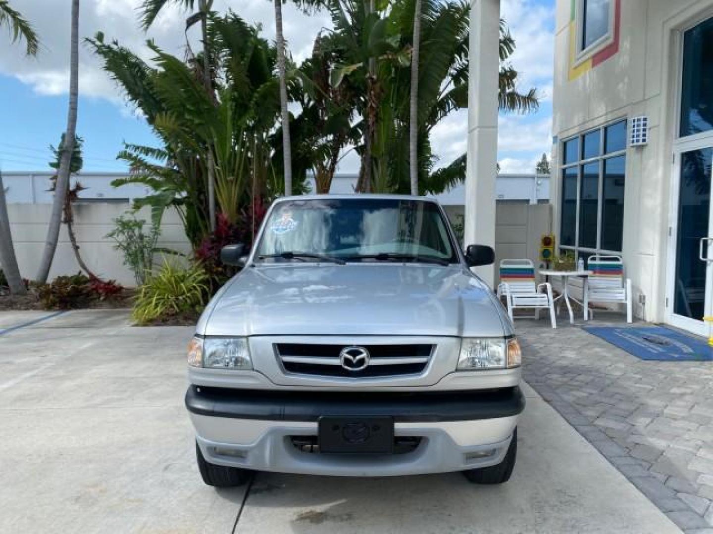 2002 Platinum Frost Metallic /Medium Graphite Mazda B-Series 3000 4WD Truck SE 1 OWNER (4F4ZR17U82T) with an 3.0L MFI V6 Engine engine, Automatic transmission, located at 4701 North Dixie Hwy, Pompano Beach, FL, 33064, (954) 422-2889, 26.240938, -80.123474 - OUR WEBPAGE FLORIDACARS1.COM HAS OVER 100 PHOTOS AND FREE CARFAX LINK 2002 MAZDA B-SERIES B3000 VIN: 4F4ZR17U82TM14728 4 F 4 Z R 1 7 U 8 2 T M 1 4 7 2 8 CLUB CAB PICKUP 3.0L V6 F GASOLINE REAR WHEEL DRIVE W/ 4X4 Top Features 4WD/AWD Cloth Seats Alloy Wheels Running Boards Bed Cover Tow Hitch Bed Lin - Photo#2