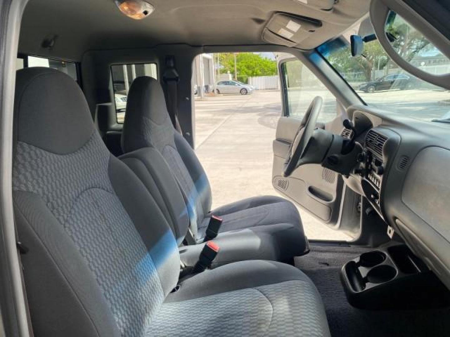 2002 Platinum Frost Metallic /Medium Graphite Mazda B-Series 3000 4WD Truck SE 1 OWNER (4F4ZR17U82T) with an 3.0L MFI V6 Engine engine, Automatic transmission, located at 4701 North Dixie Hwy, Pompano Beach, FL, 33064, (954) 422-2889, 26.240938, -80.123474 - OUR WEBPAGE FLORIDACARS1.COM HAS OVER 100 PHOTOS AND FREE CARFAX LINK 2002 MAZDA B-SERIES B3000 VIN: 4F4ZR17U82TM14728 4 F 4 Z R 1 7 U 8 2 T M 1 4 7 2 8 CLUB CAB PICKUP 3.0L V6 F GASOLINE REAR WHEEL DRIVE W/ 4X4 Top Features 4WD/AWD Cloth Seats Alloy Wheels Running Boards Bed Cover Tow Hitch Bed Lin - Photo#12