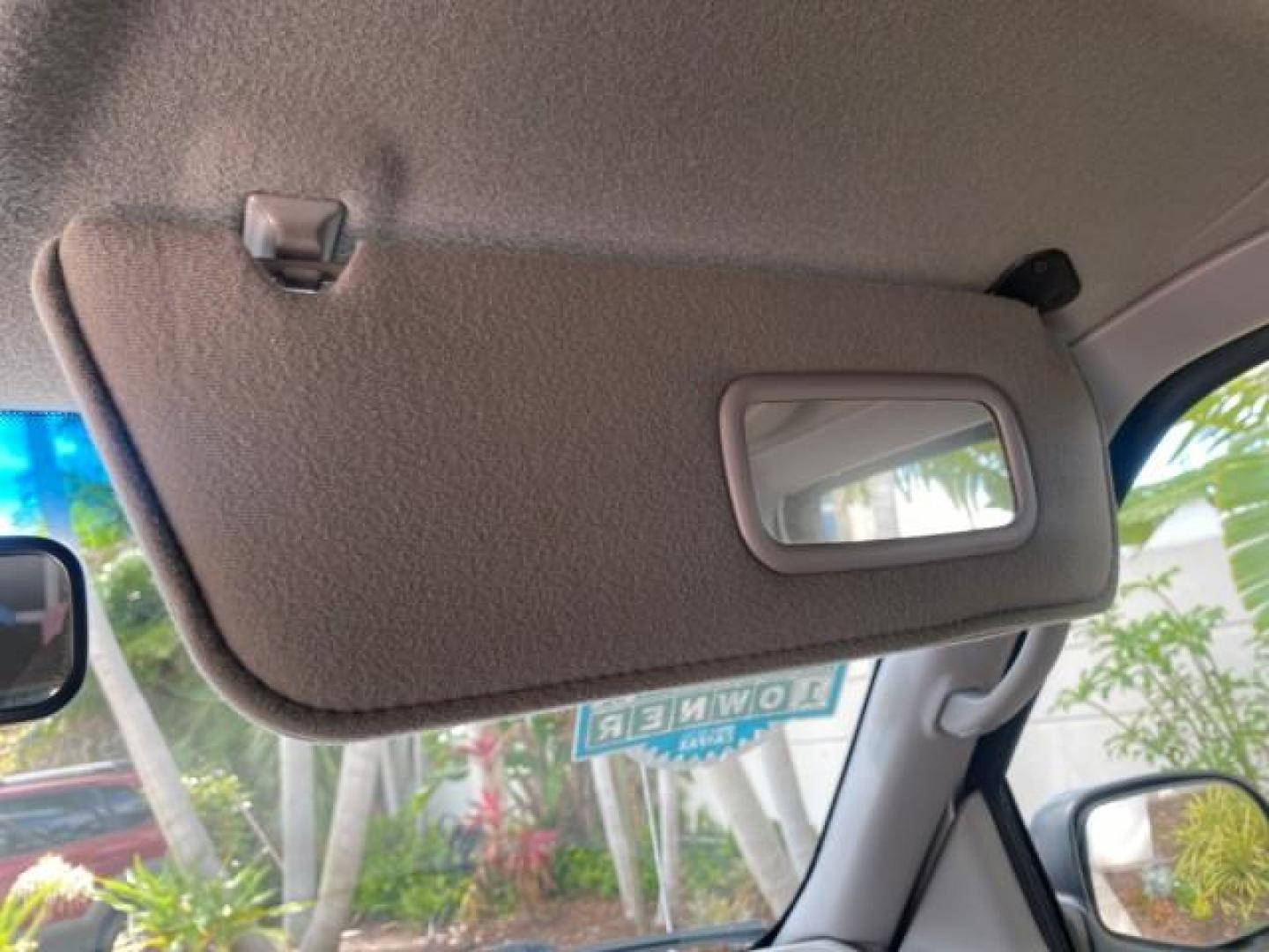 2002 Platinum Frost Metallic /Medium Graphite Mazda B-Series 3000 4WD Truck SE 1 OWNER (4F4ZR17U82T) with an 3.0L MFI V6 Engine engine, Automatic transmission, located at 4701 North Dixie Hwy, Pompano Beach, FL, 33064, (954) 422-2889, 26.240938, -80.123474 - OUR WEBPAGE FLORIDACARS1.COM HAS OVER 100 PHOTOS AND FREE CARFAX LINK 2002 MAZDA B-SERIES B3000 VIN: 4F4ZR17U82TM14728 4 F 4 Z R 1 7 U 8 2 T M 1 4 7 2 8 CLUB CAB PICKUP 3.0L V6 F GASOLINE REAR WHEEL DRIVE W/ 4X4 Top Features 4WD/AWD Cloth Seats Alloy Wheels Running Boards Bed Cover Tow Hitch Bed Lin - Photo#52