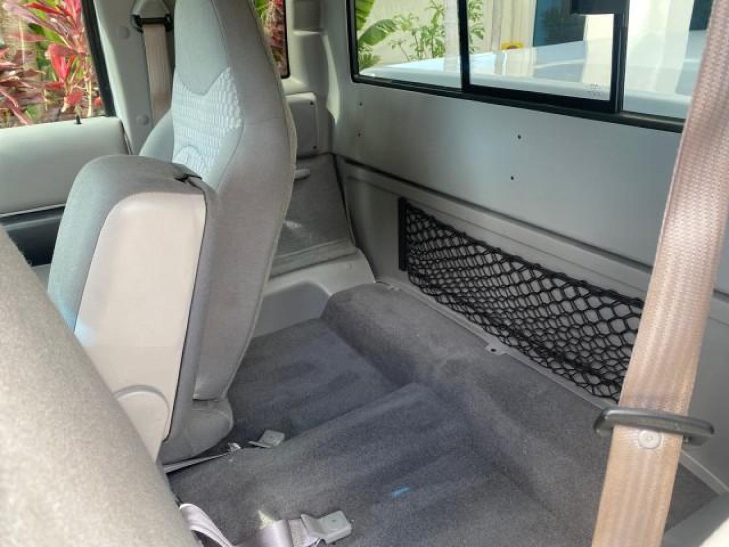 2002 Platinum Frost Metallic /Medium Graphite Mazda B-Series 3000 4WD Truck SE 1 OWNER (4F4ZR17U82T) with an 3.0L MFI V6 Engine engine, Automatic transmission, located at 4701 North Dixie Hwy, Pompano Beach, FL, 33064, (954) 422-2889, 26.240938, -80.123474 - OUR WEBPAGE FLORIDACARS1.COM HAS OVER 100 PHOTOS AND FREE CARFAX LINK 2002 MAZDA B-SERIES B3000 VIN: 4F4ZR17U82TM14728 4 F 4 Z R 1 7 U 8 2 T M 1 4 7 2 8 CLUB CAB PICKUP 3.0L V6 F GASOLINE REAR WHEEL DRIVE W/ 4X4 Top Features 4WD/AWD Cloth Seats Alloy Wheels Running Boards Bed Cover Tow Hitch Bed Lin - Photo#57