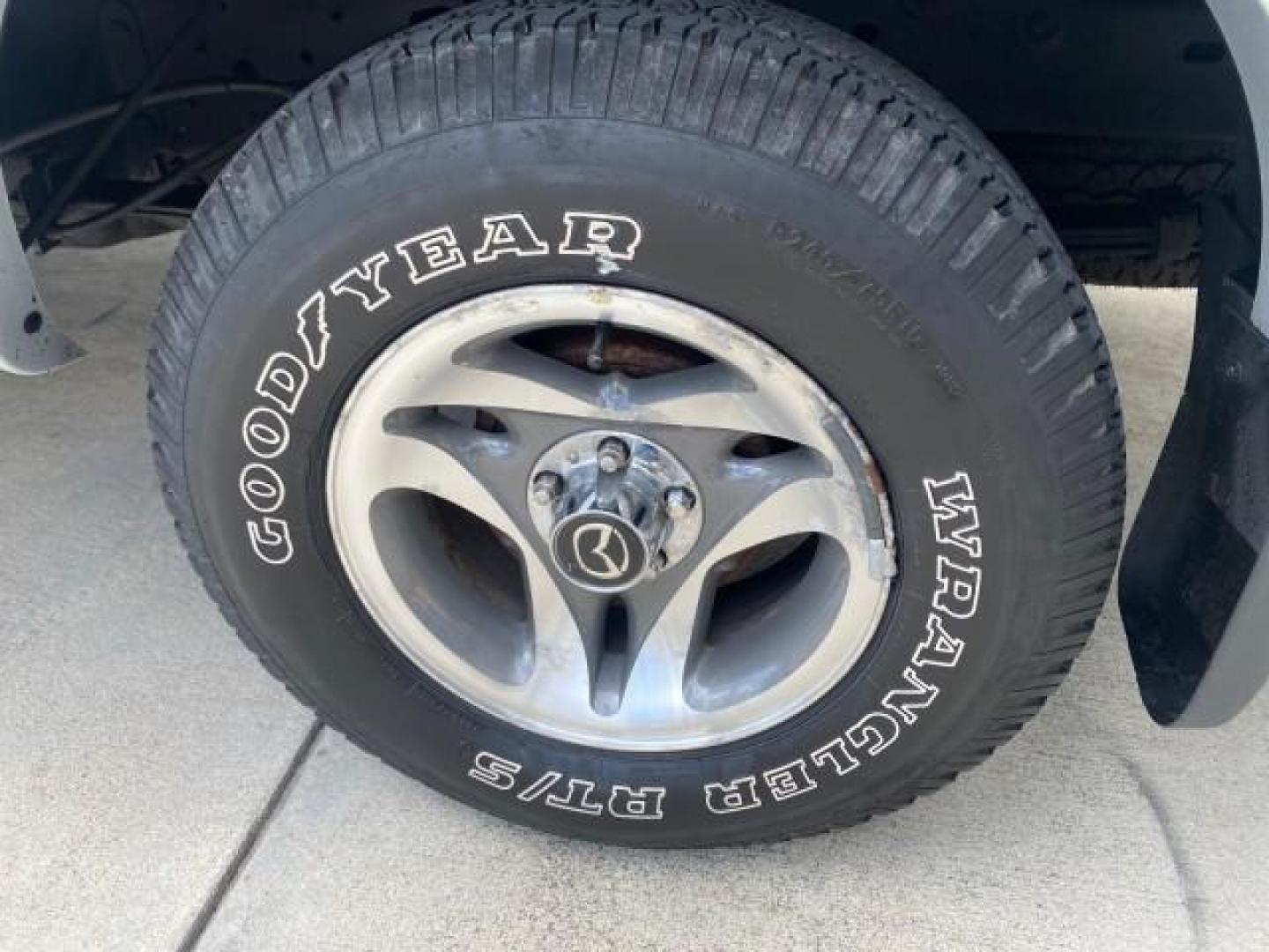 2002 Platinum Frost Metallic /Medium Graphite Mazda B-Series 3000 4WD Truck SE 1 OWNER (4F4ZR17U82T) with an 3.0L MFI V6 Engine engine, Automatic transmission, located at 4701 North Dixie Hwy, Pompano Beach, FL, 33064, (954) 422-2889, 26.240938, -80.123474 - OUR WEBPAGE FLORIDACARS1.COM HAS OVER 100 PHOTOS AND FREE CARFAX LINK 2002 MAZDA B-SERIES B3000 VIN: 4F4ZR17U82TM14728 4 F 4 Z R 1 7 U 8 2 T M 1 4 7 2 8 CLUB CAB PICKUP 3.0L V6 F GASOLINE REAR WHEEL DRIVE W/ 4X4 Top Features 4WD/AWD Cloth Seats Alloy Wheels Running Boards Bed Cover Tow Hitch Bed Lin - Photo#65