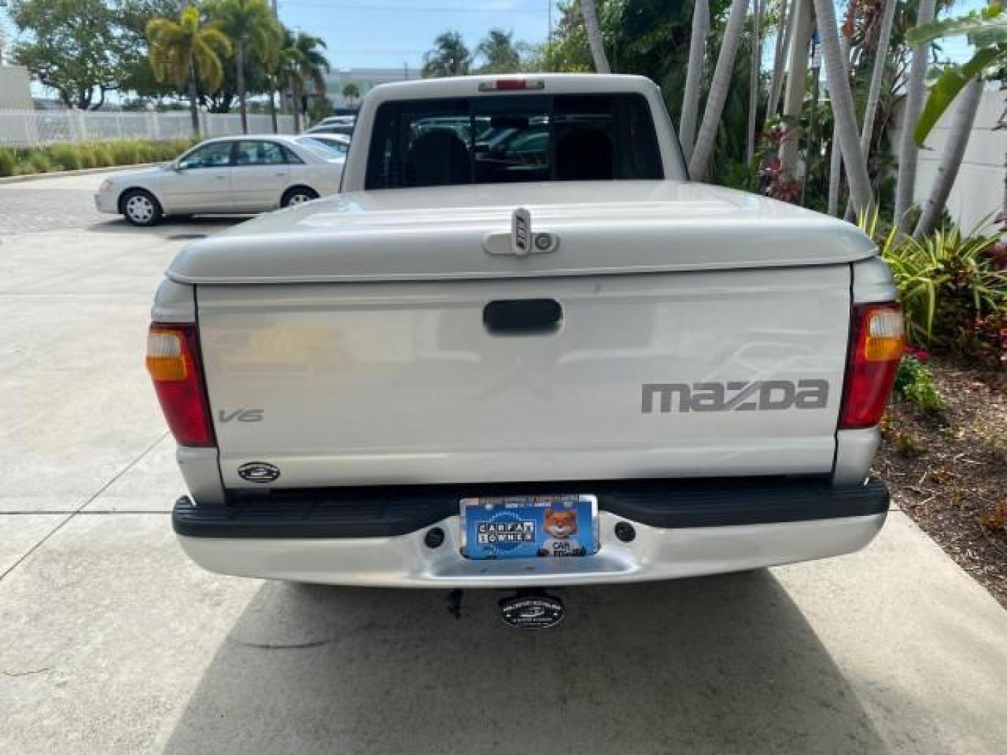 2002 Platinum Frost Metallic /Medium Graphite Mazda B-Series 3000 4WD Truck SE 1 OWNER (4F4ZR17U82T) with an 3.0L MFI V6 Engine engine, Automatic transmission, located at 4701 North Dixie Hwy, Pompano Beach, FL, 33064, (954) 422-2889, 26.240938, -80.123474 - OUR WEBPAGE FLORIDACARS1.COM HAS OVER 100 PHOTOS AND FREE CARFAX LINK 2002 MAZDA B-SERIES B3000 VIN: 4F4ZR17U82TM14728 4 F 4 Z R 1 7 U 8 2 T M 1 4 7 2 8 CLUB CAB PICKUP 3.0L V6 F GASOLINE REAR WHEEL DRIVE W/ 4X4 Top Features 4WD/AWD Cloth Seats Alloy Wheels Running Boards Bed Cover Tow Hitch Bed Lin - Photo#70
