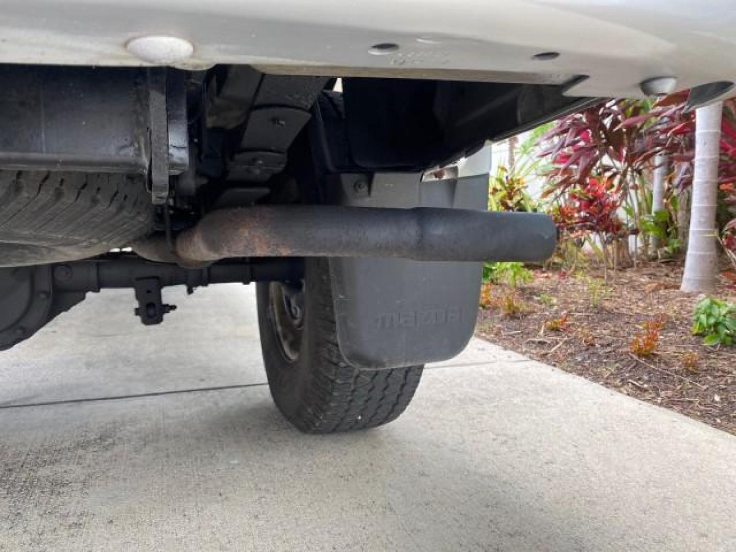 2002 Platinum Frost Metallic /Medium Graphite Mazda B-Series 3000 4WD Truck SE 1 OWNER (4F4ZR17U82T) with an 3.0L MFI V6 Engine engine, Automatic transmission, located at 4701 North Dixie Hwy, Pompano Beach, FL, 33064, (954) 422-2889, 26.240938, -80.123474 - OUR WEBPAGE FLORIDACARS1.COM HAS OVER 100 PHOTOS AND FREE CARFAX LINK 2002 MAZDA B-SERIES B3000 VIN: 4F4ZR17U82TM14728 4 F 4 Z R 1 7 U 8 2 T M 1 4 7 2 8 CLUB CAB PICKUP 3.0L V6 F GASOLINE REAR WHEEL DRIVE W/ 4X4 Top Features 4WD/AWD Cloth Seats Alloy Wheels Running Boards Bed Cover Tow Hitch Bed Lin - Photo#73