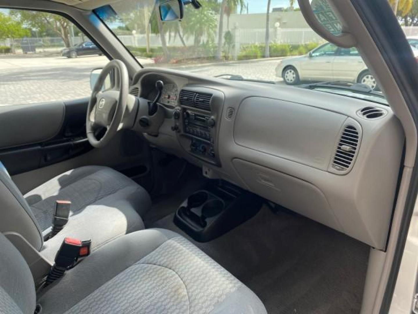 2002 Platinum Frost Metallic /Medium Graphite Mazda B-Series 3000 4WD Truck SE 1 OWNER (4F4ZR17U82T) with an 3.0L MFI V6 Engine engine, Automatic transmission, located at 4701 North Dixie Hwy, Pompano Beach, FL, 33064, (954) 422-2889, 26.240938, -80.123474 - OUR WEBPAGE FLORIDACARS1.COM HAS OVER 100 PHOTOS AND FREE CARFAX LINK 2002 MAZDA B-SERIES B3000 VIN: 4F4ZR17U82TM14728 4 F 4 Z R 1 7 U 8 2 T M 1 4 7 2 8 CLUB CAB PICKUP 3.0L V6 F GASOLINE REAR WHEEL DRIVE W/ 4X4 Top Features 4WD/AWD Cloth Seats Alloy Wheels Running Boards Bed Cover Tow Hitch Bed Lin - Photo#95