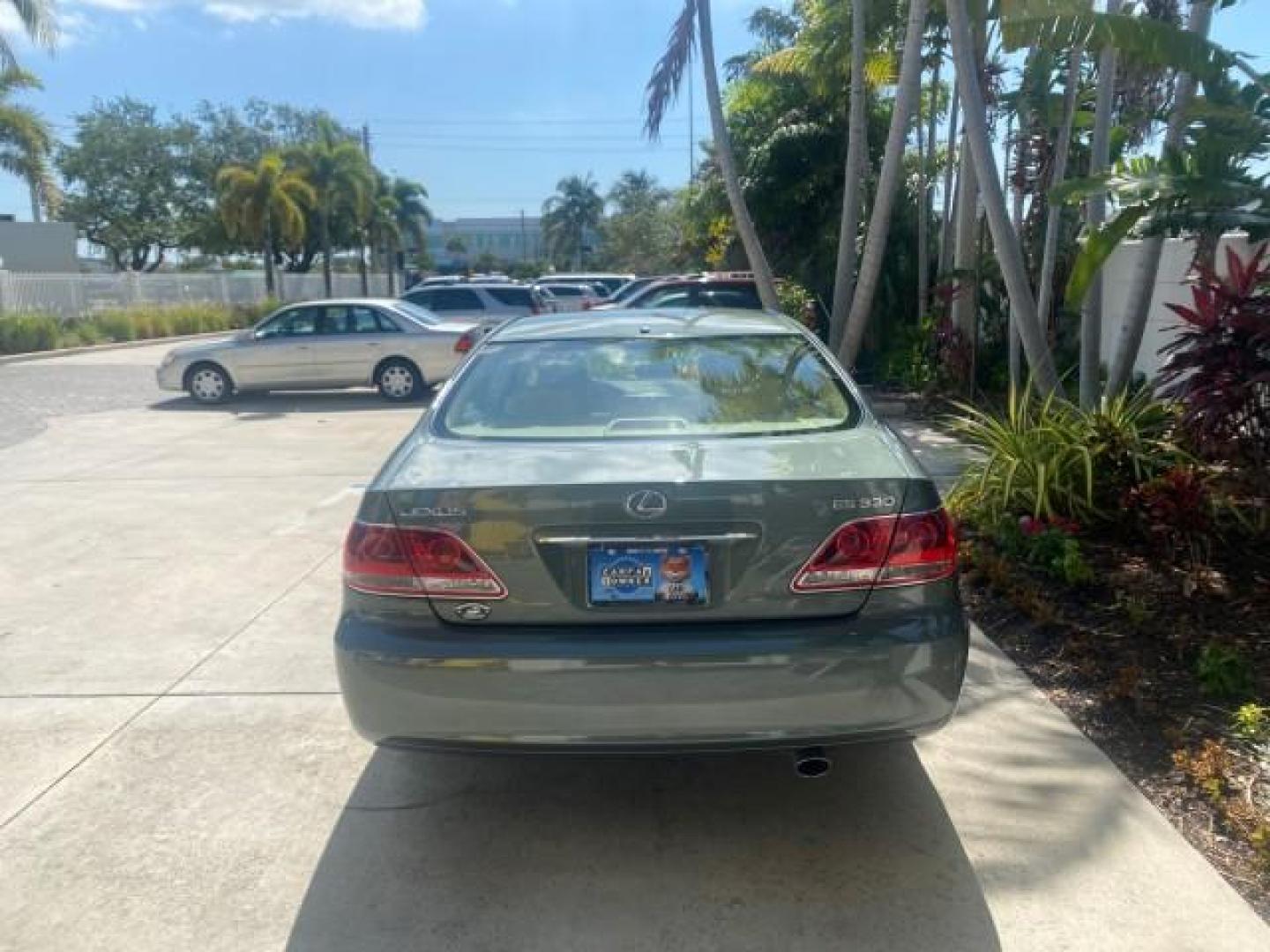 2005 Oasis Green Pearl /Ash Lexus ES 330 1 OWNER LOW MILES 62,870 (JTHBA30GX55) with an 3.3L DOHC EFI 24-Valve V6 Engine engine, Automatic transmission, located at 4701 North Dixie Hwy, Pompano Beach, FL, 33064, (954) 422-2889, 26.240938, -80.123474 - OUR WEBPAGE FLORIDACARS1.COM HAS OVER 100 PHOTOS AND FREE CARFAX LINK 2005 LEXUS ES 330 SUNROOF LOADED NON SMOKERS VIN: JTHBA30GX55134432 J T H B A 3 0 G X 5 5 1 3 4 4 3 2 SEDAN 4 DR 3.3L V6 F 24V GASOLINE 29 MPG FRONT WHEEL DRIVE Top Features A/C Seat(s) Mark Levinson Sound Alloy Wheels Memory Seat - Photo#6