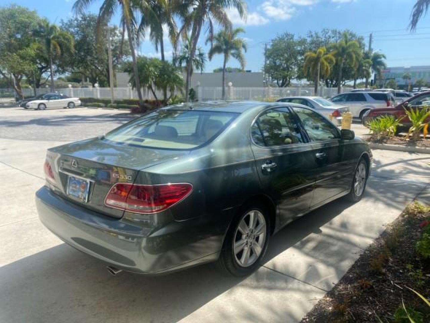 2005 Oasis Green Pearl /Ash Lexus ES 330 1 OWNER LOW MILES 62,870 (JTHBA30GX55) with an 3.3L DOHC EFI 24-Valve V6 Engine engine, Automatic transmission, located at 4701 North Dixie Hwy, Pompano Beach, FL, 33064, (954) 422-2889, 26.240938, -80.123474 - OUR WEBPAGE FLORIDACARS1.COM HAS OVER 100 PHOTOS AND FREE CARFAX LINK 2005 LEXUS ES 330 SUNROOF LOADED NON SMOKERS VIN: JTHBA30GX55134432 J T H B A 3 0 G X 5 5 1 3 4 4 3 2 SEDAN 4 DR 3.3L V6 F 24V GASOLINE 29 MPG FRONT WHEEL DRIVE Top Features A/C Seat(s) Mark Levinson Sound Alloy Wheels Memory Seat - Photo#7