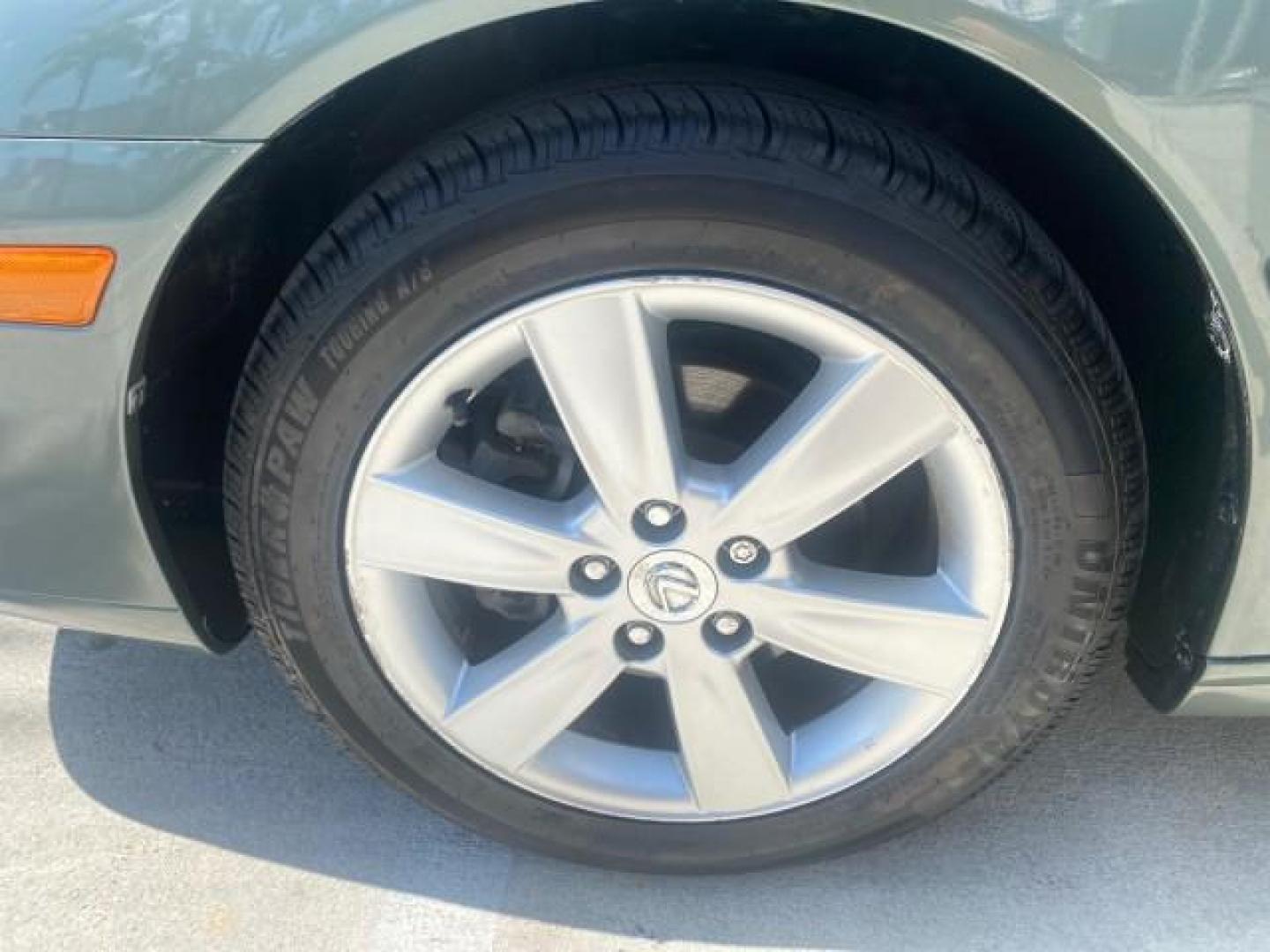 2005 Oasis Green Pearl /Ash Lexus ES 330 1 OWNER LOW MILES 62,870 (JTHBA30GX55) with an 3.3L DOHC EFI 24-Valve V6 Engine engine, Automatic transmission, located at 4701 North Dixie Hwy, Pompano Beach, FL, 33064, (954) 422-2889, 26.240938, -80.123474 - OUR WEBPAGE FLORIDACARS1.COM HAS OVER 100 PHOTOS AND FREE CARFAX LINK 2005 LEXUS ES 330 SUNROOF LOADED NON SMOKERS VIN: JTHBA30GX55134432 J T H B A 3 0 G X 5 5 1 3 4 4 3 2 SEDAN 4 DR 3.3L V6 F 24V GASOLINE 29 MPG FRONT WHEEL DRIVE Top Features A/C Seat(s) Mark Levinson Sound Alloy Wheels Memory Seat - Photo#19