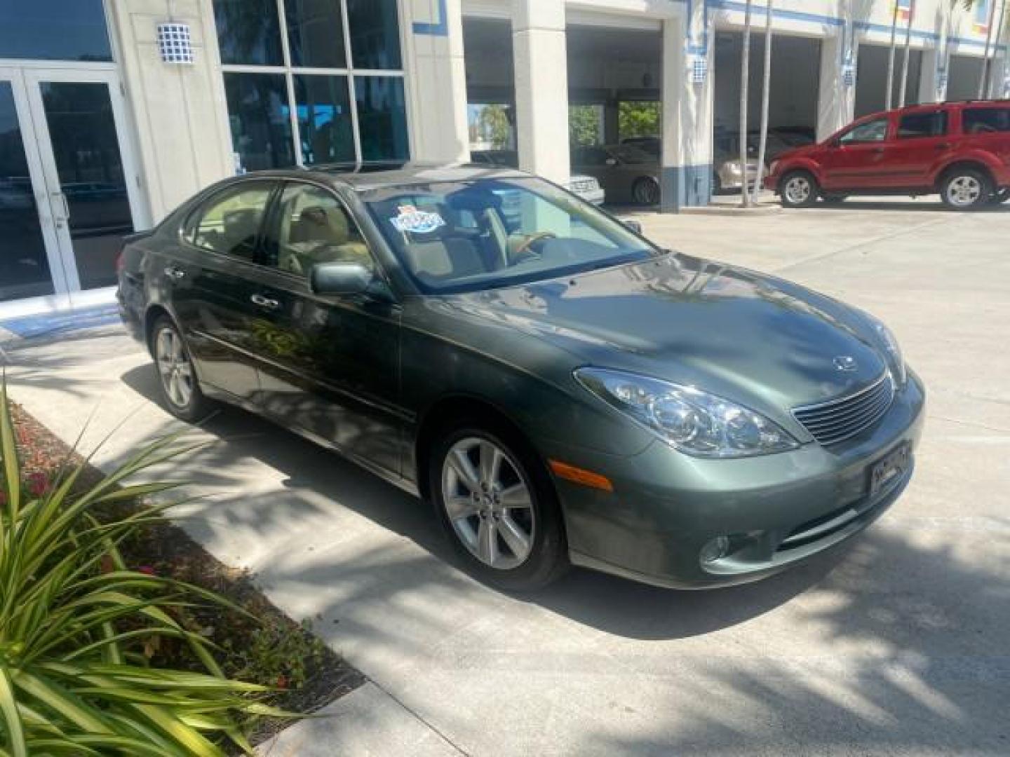 2005 Oasis Green Pearl /Ash Lexus ES 330 1 OWNER LOW MILES 62,870 (JTHBA30GX55) with an 3.3L DOHC EFI 24-Valve V6 Engine engine, Automatic transmission, located at 4701 North Dixie Hwy, Pompano Beach, FL, 33064, (954) 422-2889, 26.240938, -80.123474 - OUR WEBPAGE FLORIDACARS1.COM HAS OVER 100 PHOTOS AND FREE CARFAX LINK 2005 LEXUS ES 330 SUNROOF LOADED NON SMOKERS VIN: JTHBA30GX55134432 J T H B A 3 0 G X 5 5 1 3 4 4 3 2 SEDAN 4 DR 3.3L V6 F 24V GASOLINE 29 MPG FRONT WHEEL DRIVE Top Features A/C Seat(s) Mark Levinson Sound Alloy Wheels Memory Seat - Photo#24