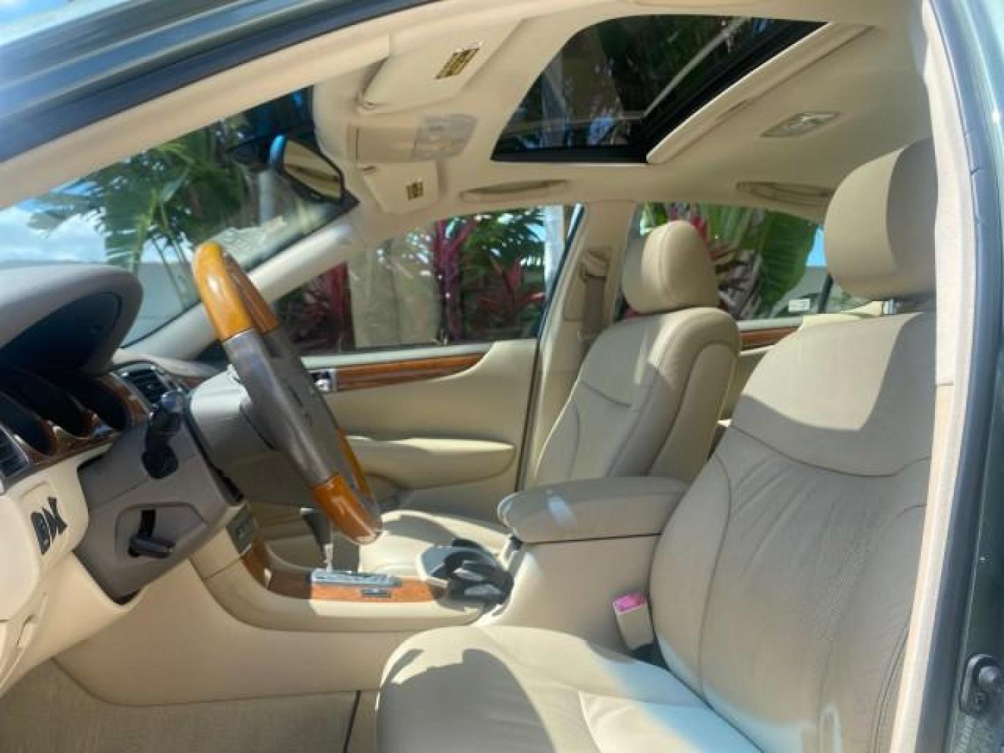 2005 Oasis Green Pearl /Ash Lexus ES 330 1 OWNER LOW MILES 62,870 (JTHBA30GX55) with an 3.3L DOHC EFI 24-Valve V6 Engine engine, Automatic transmission, located at 4701 North Dixie Hwy, Pompano Beach, FL, 33064, (954) 422-2889, 26.240938, -80.123474 - OUR WEBPAGE FLORIDACARS1.COM HAS OVER 100 PHOTOS AND FREE CARFAX LINK 2005 LEXUS ES 330 SUNROOF LOADED NON SMOKERS VIN: JTHBA30GX55134432 J T H B A 3 0 G X 5 5 1 3 4 4 3 2 SEDAN 4 DR 3.3L V6 F 24V GASOLINE 29 MPG FRONT WHEEL DRIVE Top Features A/C Seat(s) Mark Levinson Sound Alloy Wheels Memory Seat - Photo#32