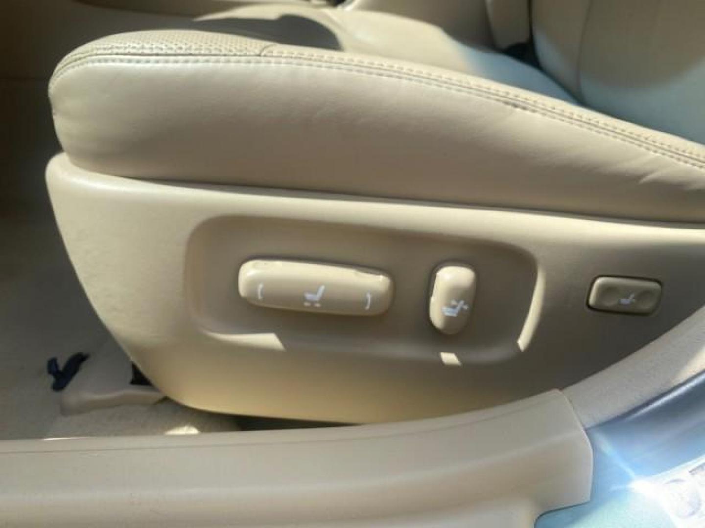 2005 Oasis Green Pearl /Ash Lexus ES 330 1 OWNER LOW MILES 62,870 (JTHBA30GX55) with an 3.3L DOHC EFI 24-Valve V6 Engine engine, Automatic transmission, located at 4701 North Dixie Hwy, Pompano Beach, FL, 33064, (954) 422-2889, 26.240938, -80.123474 - OUR WEBPAGE FLORIDACARS1.COM HAS OVER 100 PHOTOS AND FREE CARFAX LINK 2005 LEXUS ES 330 SUNROOF LOADED NON SMOKERS VIN: JTHBA30GX55134432 J T H B A 3 0 G X 5 5 1 3 4 4 3 2 SEDAN 4 DR 3.3L V6 F 24V GASOLINE 29 MPG FRONT WHEEL DRIVE Top Features A/C Seat(s) Mark Levinson Sound Alloy Wheels Memory Seat - Photo#33