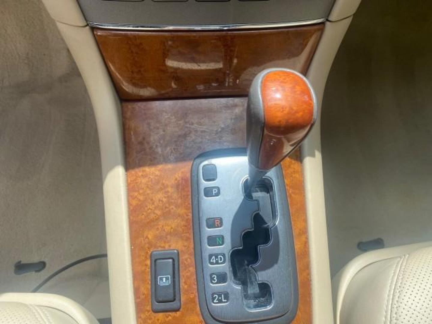 2005 Oasis Green Pearl /Ash Lexus ES 330 1 OWNER LOW MILES 62,870 (JTHBA30GX55) with an 3.3L DOHC EFI 24-Valve V6 Engine engine, Automatic transmission, located at 4701 North Dixie Hwy, Pompano Beach, FL, 33064, (954) 422-2889, 26.240938, -80.123474 - OUR WEBPAGE FLORIDACARS1.COM HAS OVER 100 PHOTOS AND FREE CARFAX LINK 2005 LEXUS ES 330 SUNROOF LOADED NON SMOKERS VIN: JTHBA30GX55134432 J T H B A 3 0 G X 5 5 1 3 4 4 3 2 SEDAN 4 DR 3.3L V6 F 24V GASOLINE 29 MPG FRONT WHEEL DRIVE Top Features A/C Seat(s) Mark Levinson Sound Alloy Wheels Memory Seat - Photo#50