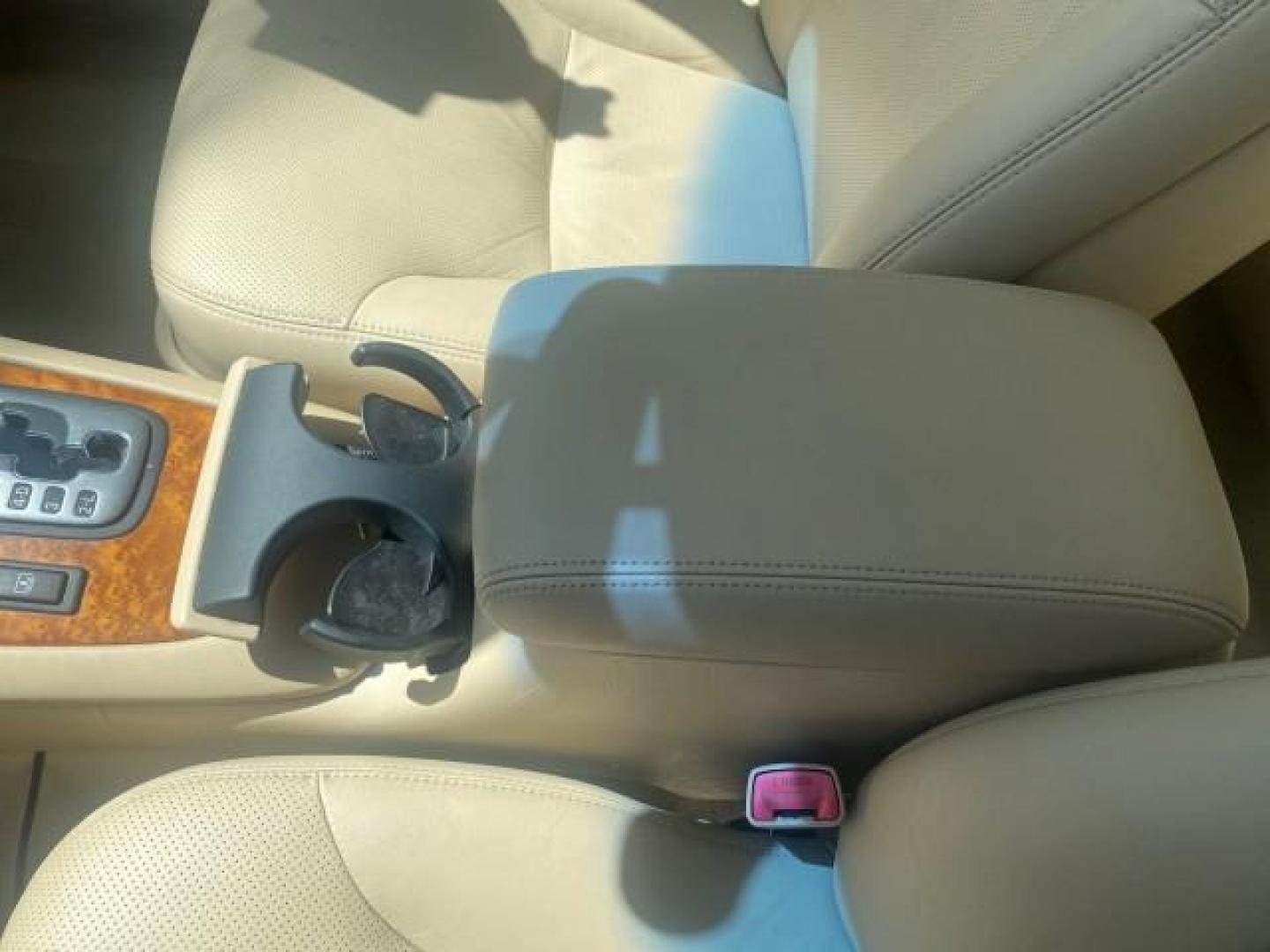 2005 Oasis Green Pearl /Ash Lexus ES 330 1 OWNER LOW MILES 62,870 (JTHBA30GX55) with an 3.3L DOHC EFI 24-Valve V6 Engine engine, Automatic transmission, located at 4701 North Dixie Hwy, Pompano Beach, FL, 33064, (954) 422-2889, 26.240938, -80.123474 - OUR WEBPAGE FLORIDACARS1.COM HAS OVER 100 PHOTOS AND FREE CARFAX LINK 2005 LEXUS ES 330 SUNROOF LOADED NON SMOKERS VIN: JTHBA30GX55134432 J T H B A 3 0 G X 5 5 1 3 4 4 3 2 SEDAN 4 DR 3.3L V6 F 24V GASOLINE 29 MPG FRONT WHEEL DRIVE Top Features A/C Seat(s) Mark Levinson Sound Alloy Wheels Memory Seat - Photo#53