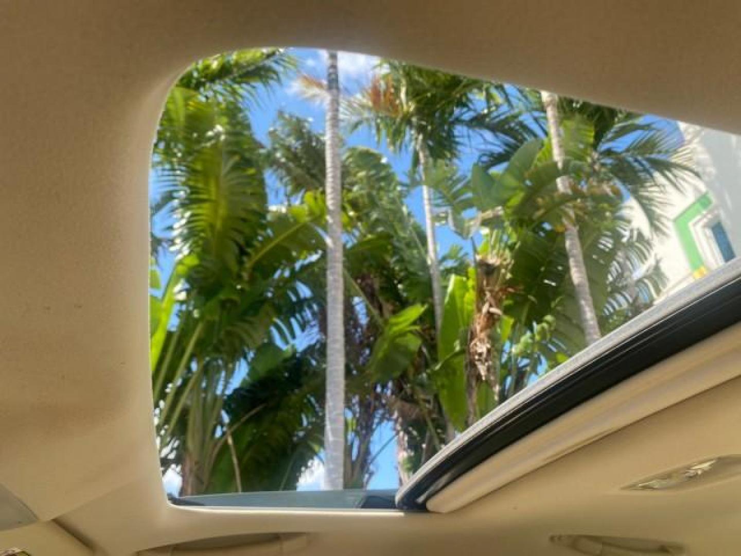 2005 Oasis Green Pearl /Ash Lexus ES 330 1 OWNER LOW MILES 62,870 (JTHBA30GX55) with an 3.3L DOHC EFI 24-Valve V6 Engine engine, Automatic transmission, located at 4701 North Dixie Hwy, Pompano Beach, FL, 33064, (954) 422-2889, 26.240938, -80.123474 - OUR WEBPAGE FLORIDACARS1.COM HAS OVER 100 PHOTOS AND FREE CARFAX LINK 2005 LEXUS ES 330 SUNROOF LOADED NON SMOKERS VIN: JTHBA30GX55134432 J T H B A 3 0 G X 5 5 1 3 4 4 3 2 SEDAN 4 DR 3.3L V6 F 24V GASOLINE 29 MPG FRONT WHEEL DRIVE Top Features A/C Seat(s) Mark Levinson Sound Alloy Wheels Memory Seat - Photo#62