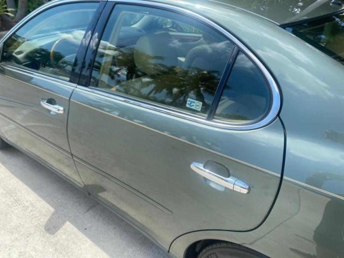 2005 Oasis Green Pearl /Ash Lexus ES 330 1 OWNER LOW MILES 62,870 (JTHBA30GX55) with an 3.3L DOHC EFI 24-Valve V6 Engine engine, Automatic transmission, located at 4701 North Dixie Hwy, Pompano Beach, FL, 33064, (954) 422-2889, 26.240938, -80.123474 - OUR WEBPAGE FLORIDACARS1.COM HAS OVER 100 PHOTOS AND FREE CARFAX LINK 2005 LEXUS ES 330 SUNROOF LOADED NON SMOKERS VIN: JTHBA30GX55134432 J T H B A 3 0 G X 5 5 1 3 4 4 3 2 SEDAN 4 DR 3.3L V6 F 24V GASOLINE 29 MPG FRONT WHEEL DRIVE Top Features A/C Seat(s) Mark Levinson Sound Alloy Wheels Memory Seat - Photo#64