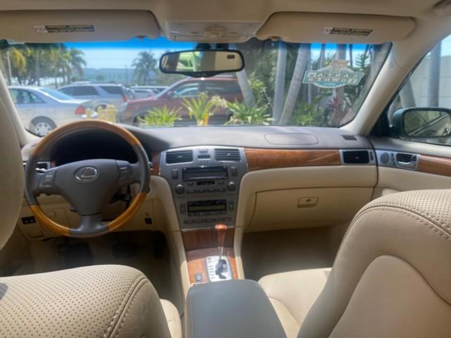 2005 Oasis Green Pearl /Ash Lexus ES 330 1 OWNER LOW MILES 62,870 (JTHBA30GX55) with an 3.3L DOHC EFI 24-Valve V6 Engine engine, Automatic transmission, located at 4701 North Dixie Hwy, Pompano Beach, FL, 33064, (954) 422-2889, 26.240938, -80.123474 - OUR WEBPAGE FLORIDACARS1.COM HAS OVER 100 PHOTOS AND FREE CARFAX LINK 2005 LEXUS ES 330 SUNROOF LOADED NON SMOKERS VIN: JTHBA30GX55134432 J T H B A 3 0 G X 5 5 1 3 4 4 3 2 SEDAN 4 DR 3.3L V6 F 24V GASOLINE 29 MPG FRONT WHEEL DRIVE Top Features A/C Seat(s) Mark Levinson Sound Alloy Wheels Memory Seat - Photo#70