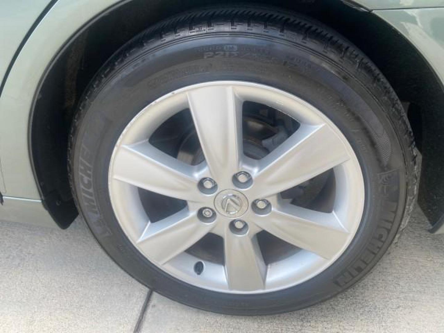 2005 Oasis Green Pearl /Ash Lexus ES 330 1 OWNER LOW MILES 62,870 (JTHBA30GX55) with an 3.3L DOHC EFI 24-Valve V6 Engine engine, Automatic transmission, located at 4701 North Dixie Hwy, Pompano Beach, FL, 33064, (954) 422-2889, 26.240938, -80.123474 - OUR WEBPAGE FLORIDACARS1.COM HAS OVER 100 PHOTOS AND FREE CARFAX LINK 2005 LEXUS ES 330 SUNROOF LOADED NON SMOKERS VIN: JTHBA30GX55134432 J T H B A 3 0 G X 5 5 1 3 4 4 3 2 SEDAN 4 DR 3.3L V6 F 24V GASOLINE 29 MPG FRONT WHEEL DRIVE Top Features A/C Seat(s) Mark Levinson Sound Alloy Wheels Memory Seat - Photo#75