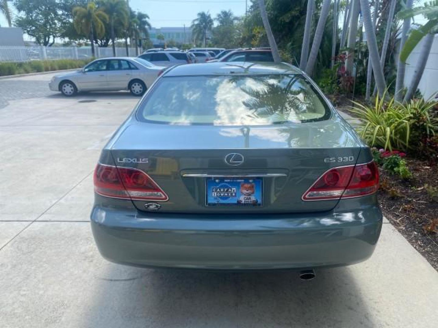 2005 Oasis Green Pearl /Ash Lexus ES 330 1 OWNER LOW MILES 62,870 (JTHBA30GX55) with an 3.3L DOHC EFI 24-Valve V6 Engine engine, Automatic transmission, located at 4701 North Dixie Hwy, Pompano Beach, FL, 33064, (954) 422-2889, 26.240938, -80.123474 - OUR WEBPAGE FLORIDACARS1.COM HAS OVER 100 PHOTOS AND FREE CARFAX LINK 2005 LEXUS ES 330 SUNROOF LOADED NON SMOKERS VIN: JTHBA30GX55134432 J T H B A 3 0 G X 5 5 1 3 4 4 3 2 SEDAN 4 DR 3.3L V6 F 24V GASOLINE 29 MPG FRONT WHEEL DRIVE Top Features A/C Seat(s) Mark Levinson Sound Alloy Wheels Memory Seat - Photo#80