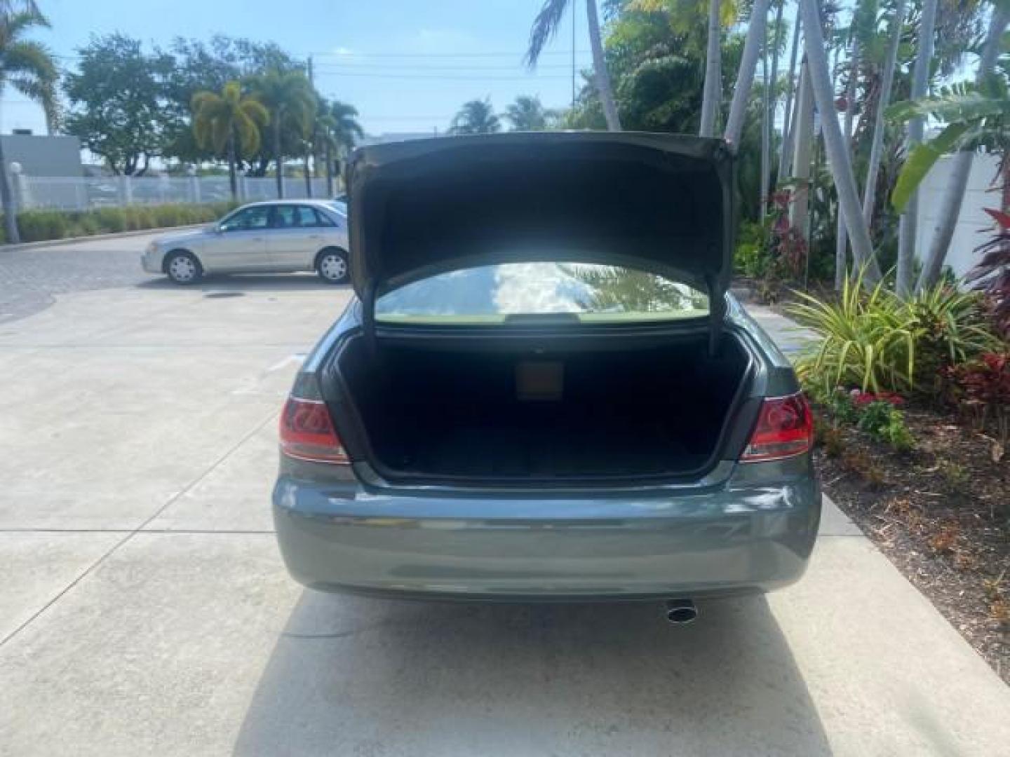 2005 Oasis Green Pearl /Ash Lexus ES 330 1 OWNER LOW MILES 62,870 (JTHBA30GX55) with an 3.3L DOHC EFI 24-Valve V6 Engine engine, Automatic transmission, located at 4701 North Dixie Hwy, Pompano Beach, FL, 33064, (954) 422-2889, 26.240938, -80.123474 - OUR WEBPAGE FLORIDACARS1.COM HAS OVER 100 PHOTOS AND FREE CARFAX LINK 2005 LEXUS ES 330 SUNROOF LOADED NON SMOKERS VIN: JTHBA30GX55134432 J T H B A 3 0 G X 5 5 1 3 4 4 3 2 SEDAN 4 DR 3.3L V6 F 24V GASOLINE 29 MPG FRONT WHEEL DRIVE Top Features A/C Seat(s) Mark Levinson Sound Alloy Wheels Memory Seat - Photo#82