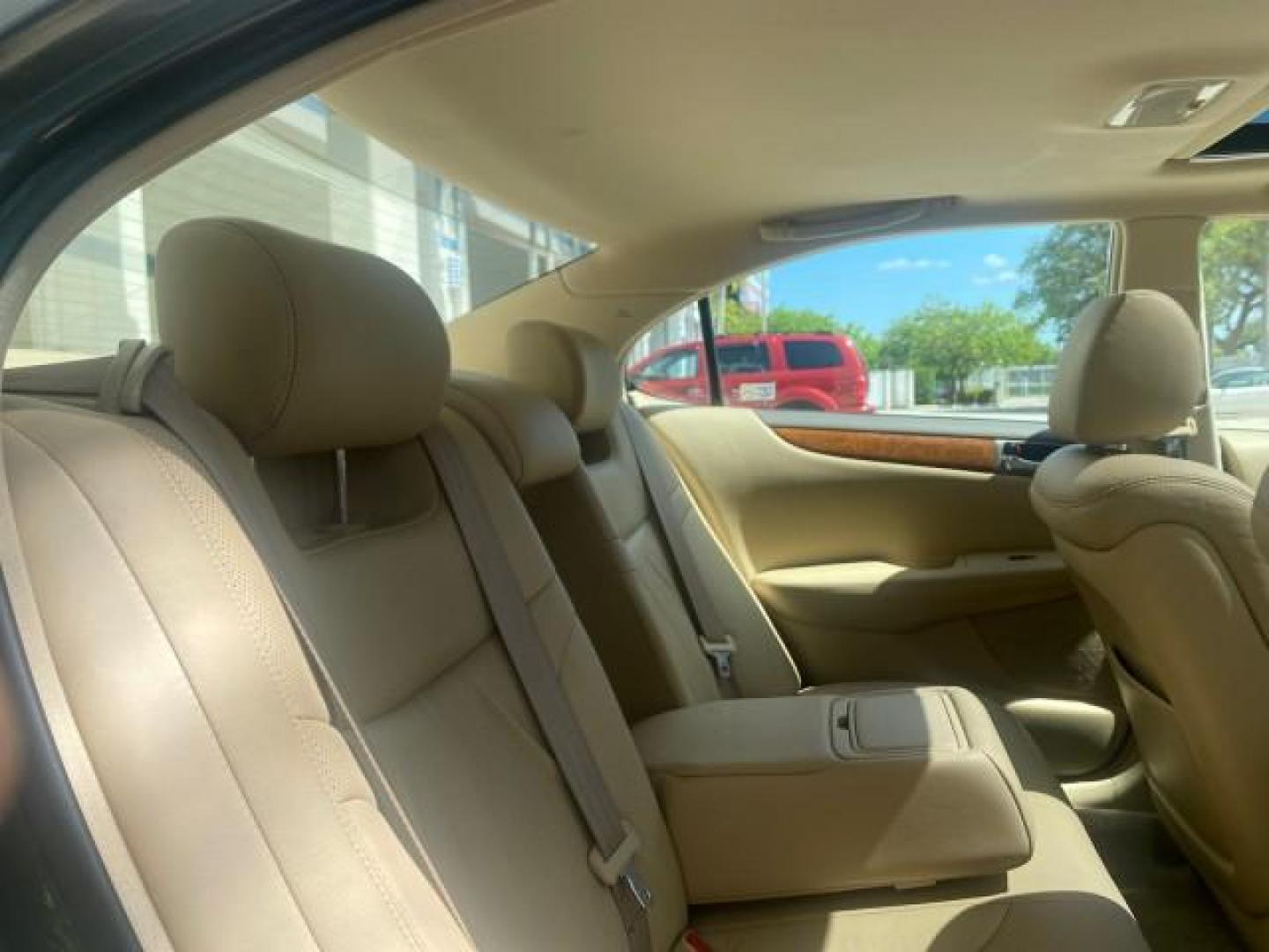 2005 Oasis Green Pearl /Ash Lexus ES 330 1 OWNER LOW MILES 62,870 (JTHBA30GX55) with an 3.3L DOHC EFI 24-Valve V6 Engine engine, Automatic transmission, located at 4701 North Dixie Hwy, Pompano Beach, FL, 33064, (954) 422-2889, 26.240938, -80.123474 - OUR WEBPAGE FLORIDACARS1.COM HAS OVER 100 PHOTOS AND FREE CARFAX LINK 2005 LEXUS ES 330 SUNROOF LOADED NON SMOKERS VIN: JTHBA30GX55134432 J T H B A 3 0 G X 5 5 1 3 4 4 3 2 SEDAN 4 DR 3.3L V6 F 24V GASOLINE 29 MPG FRONT WHEEL DRIVE Top Features A/C Seat(s) Mark Levinson Sound Alloy Wheels Memory Seat - Photo#93