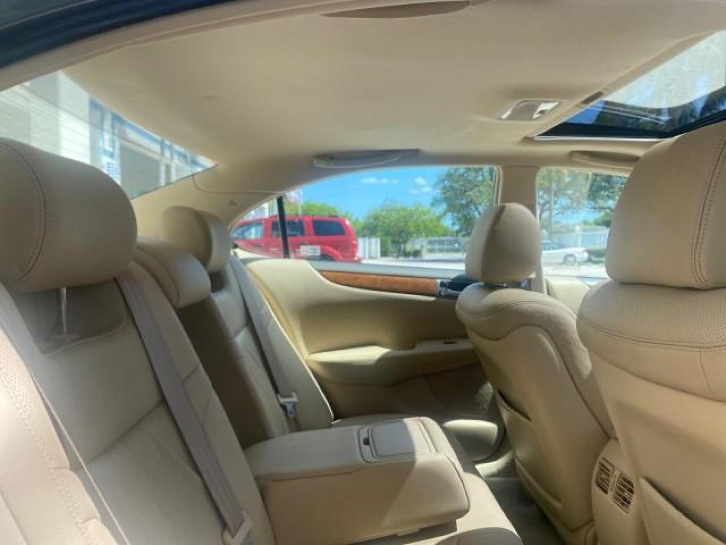 2005 Oasis Green Pearl /Ash Lexus ES 330 1 OWNER LOW MILES 62,870 (JTHBA30GX55) with an 3.3L DOHC EFI 24-Valve V6 Engine engine, Automatic transmission, located at 4701 North Dixie Hwy, Pompano Beach, FL, 33064, (954) 422-2889, 26.240938, -80.123474 - OUR WEBPAGE FLORIDACARS1.COM HAS OVER 100 PHOTOS AND FREE CARFAX LINK 2005 LEXUS ES 330 SUNROOF LOADED NON SMOKERS VIN: JTHBA30GX55134432 J T H B A 3 0 G X 5 5 1 3 4 4 3 2 SEDAN 4 DR 3.3L V6 F 24V GASOLINE 29 MPG FRONT WHEEL DRIVE Top Features A/C Seat(s) Mark Levinson Sound Alloy Wheels Memory Seat - Photo#94