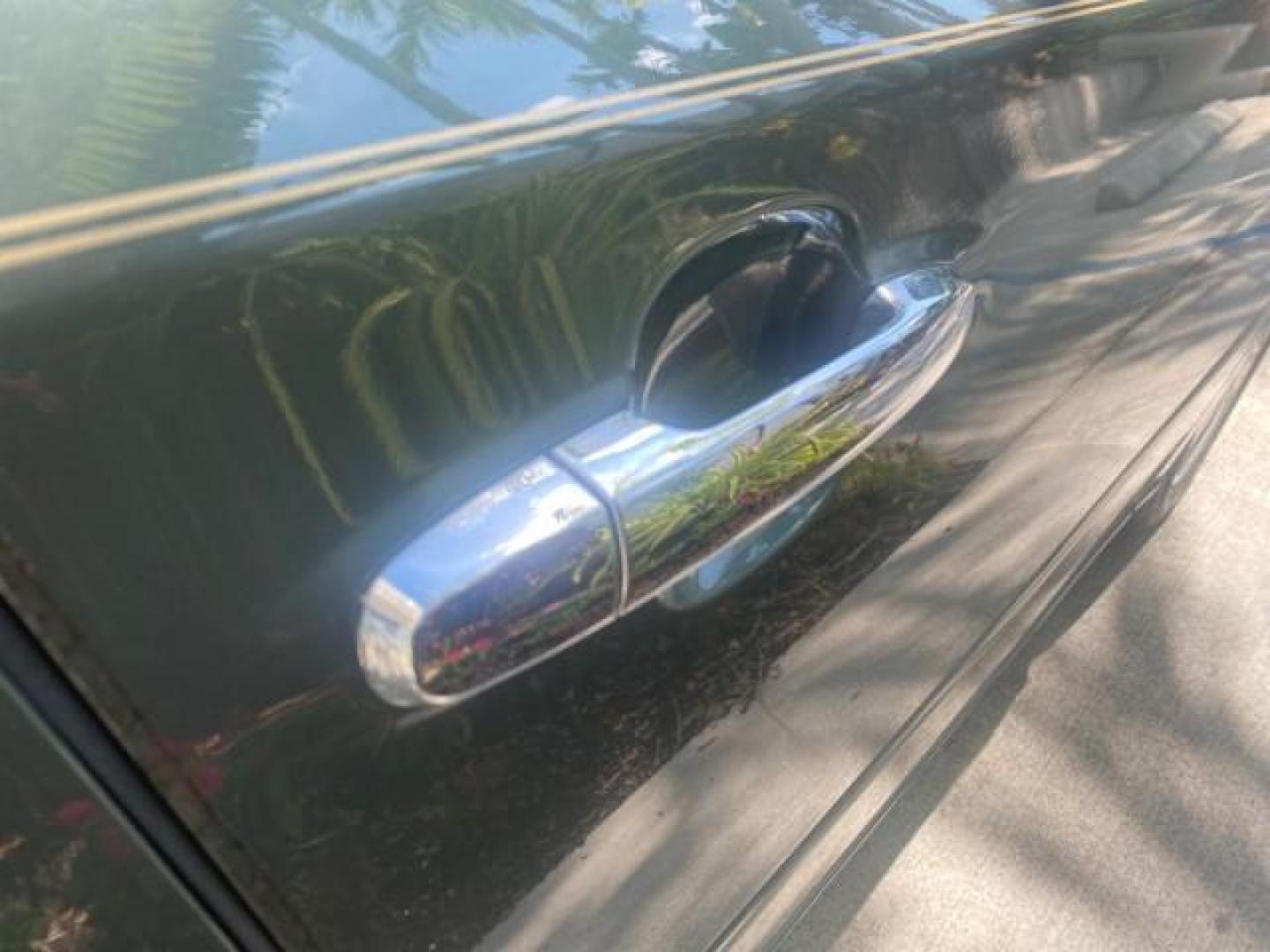 2005 Oasis Green Pearl /Ash Lexus ES 330 1 OWNER LOW MILES 62,870 (JTHBA30GX55) with an 3.3L DOHC EFI 24-Valve V6 Engine engine, Automatic transmission, located at 4701 North Dixie Hwy, Pompano Beach, FL, 33064, (954) 422-2889, 26.240938, -80.123474 - OUR WEBPAGE FLORIDACARS1.COM HAS OVER 100 PHOTOS AND FREE CARFAX LINK 2005 LEXUS ES 330 SUNROOF LOADED NON SMOKERS VIN: JTHBA30GX55134432 J T H B A 3 0 G X 5 5 1 3 4 4 3 2 SEDAN 4 DR 3.3L V6 F 24V GASOLINE 29 MPG FRONT WHEEL DRIVE Top Features A/C Seat(s) Mark Levinson Sound Alloy Wheels Memory Seat - Photo#98