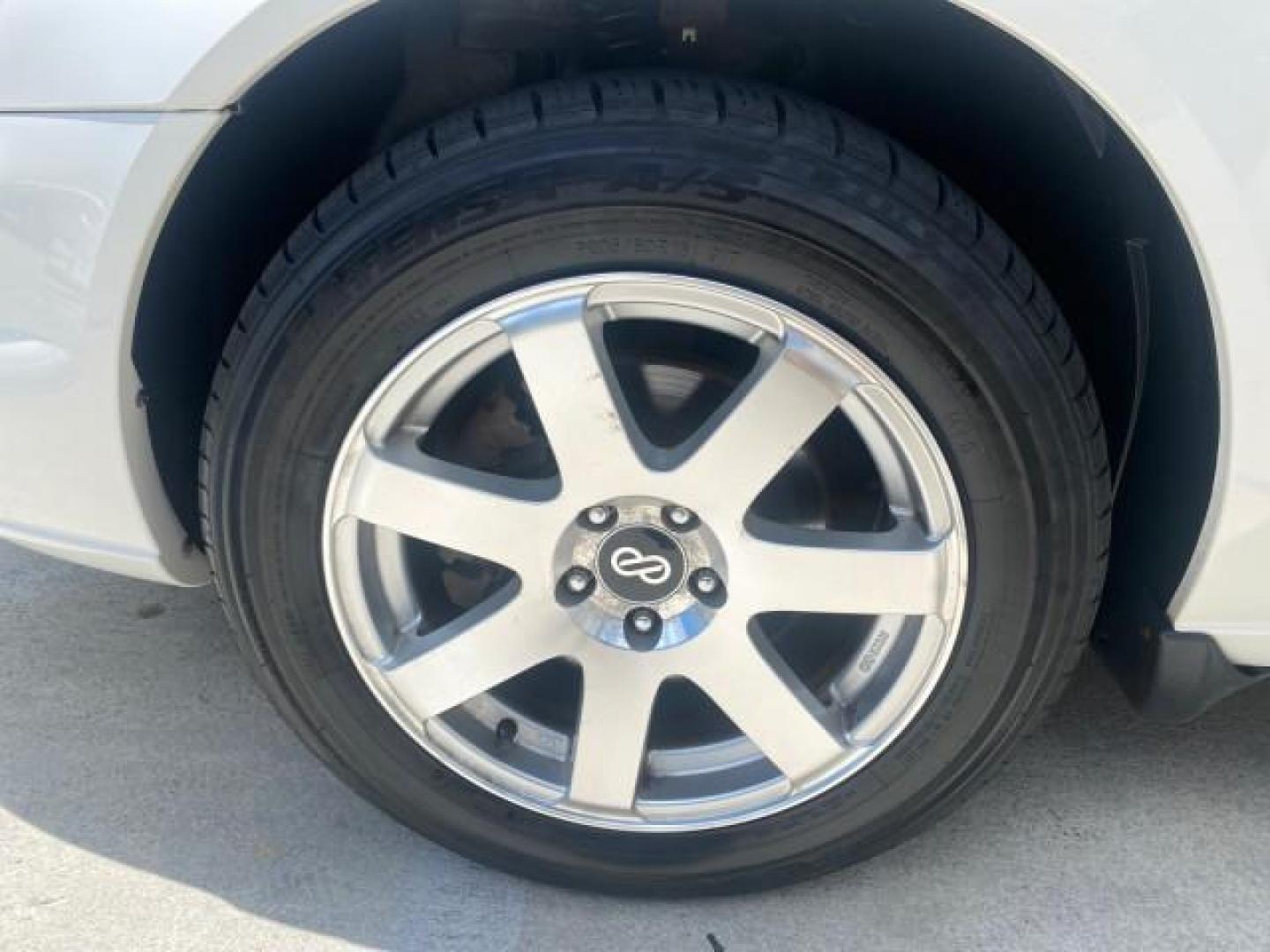 2002 Stone White /Royal Blue/Cream Chrysler Sebring Limited FL LOW MILES 34,440 (1C3EL65R52N) with an 2.7L MFI DOHC 24-Valve V6 Engine engine, Automatic transmission, located at 4701 North Dixie Hwy, Pompano Beach, FL, 33064, (954) 422-2889, 26.240938, -80.123474 - OUR WEBPAGE FLORIDACARS1.COM HAS OVER 100 PHOTOS AND FREE CARFAX LINK 2002 CHRYSLER SEBRING LIMITED VIN: 1C3EL65R52N169318 1 C 3 E L 6 5 R 5 2 N 1 6 9 3 1 8 CONVERTIBLE 2.7L V6 F DOHC GASOLINE FRONT WHEEL DRIVE Top Features Alloy Wheels Soft Top Infinity Sound System Sunroof(s) Leather Seats Basic F - Photo#19